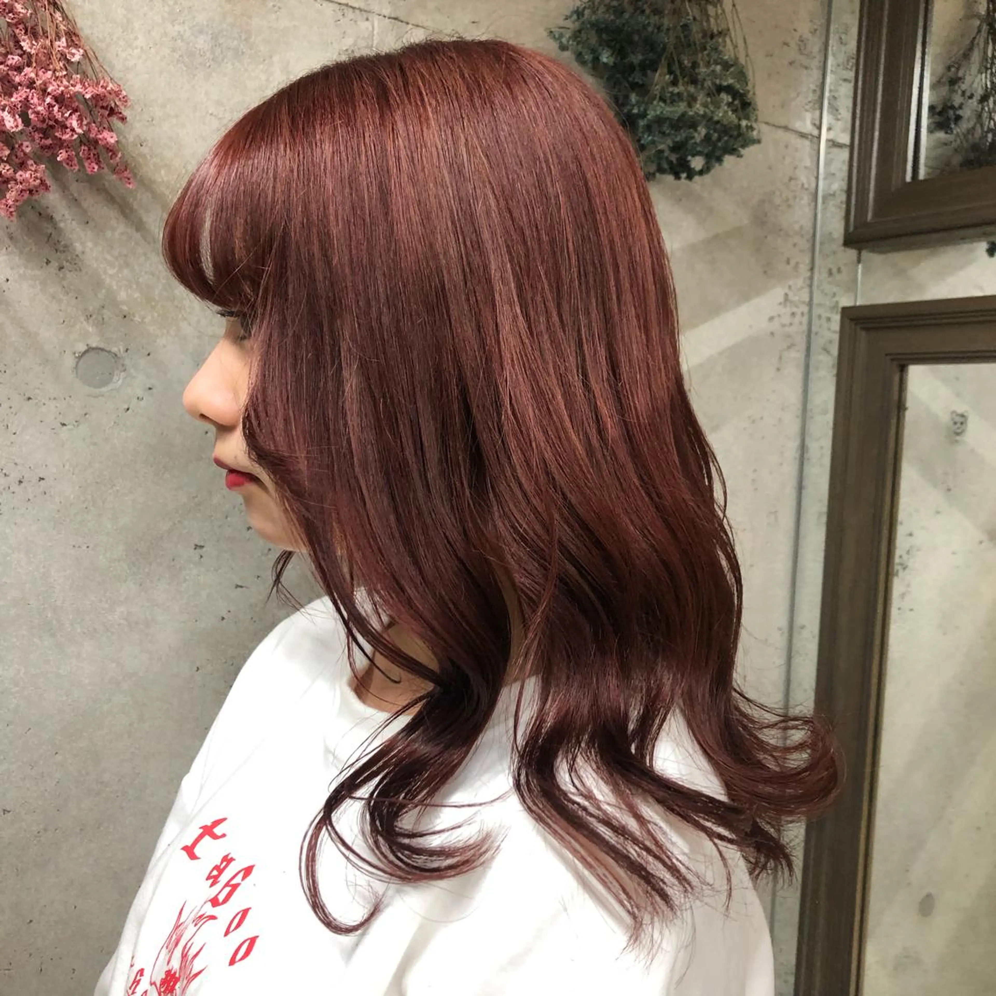 ロング カラー レッドカラー wakana 【ブリーチカラー】のヘアスタイル