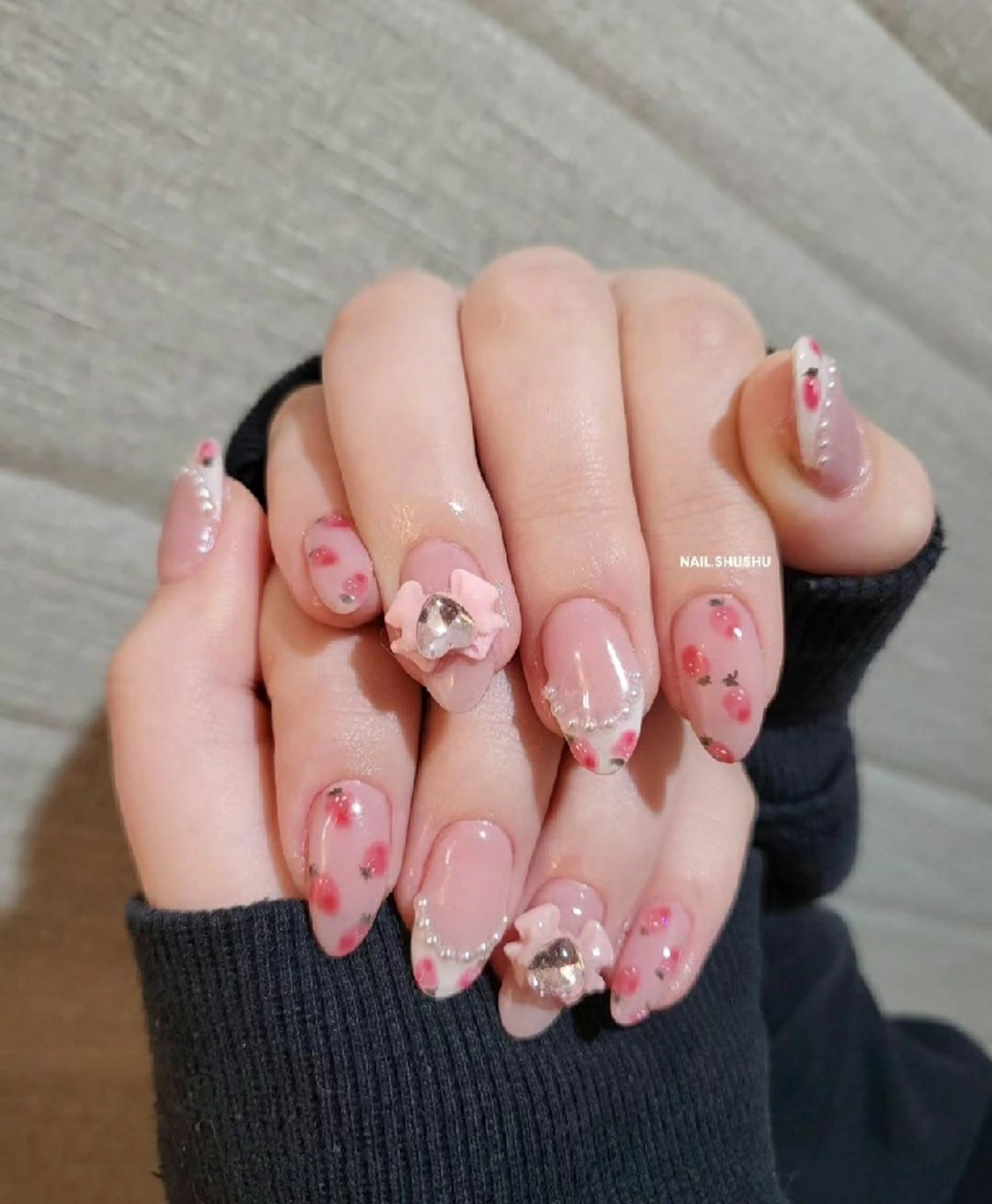 ネイル 持ち込み ニュアンスネイル ワンカラーネイル シンプルネイル 冬ネイル ハンドネイル 3dパーツ/流行り 👧shushu❤️のネイルデザイン