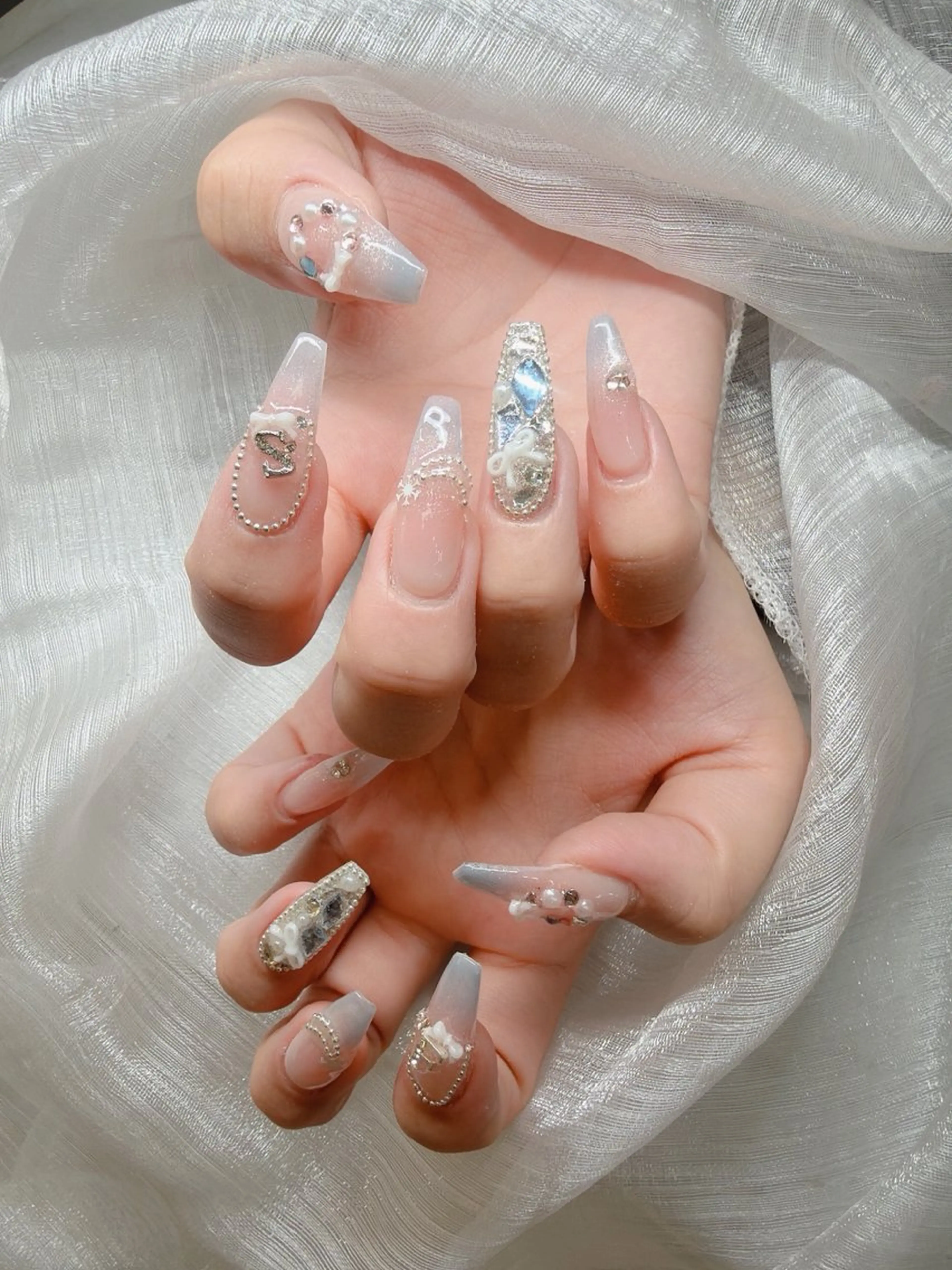 ネイル ハンドネイル Lee Nailsのネイルデザイン