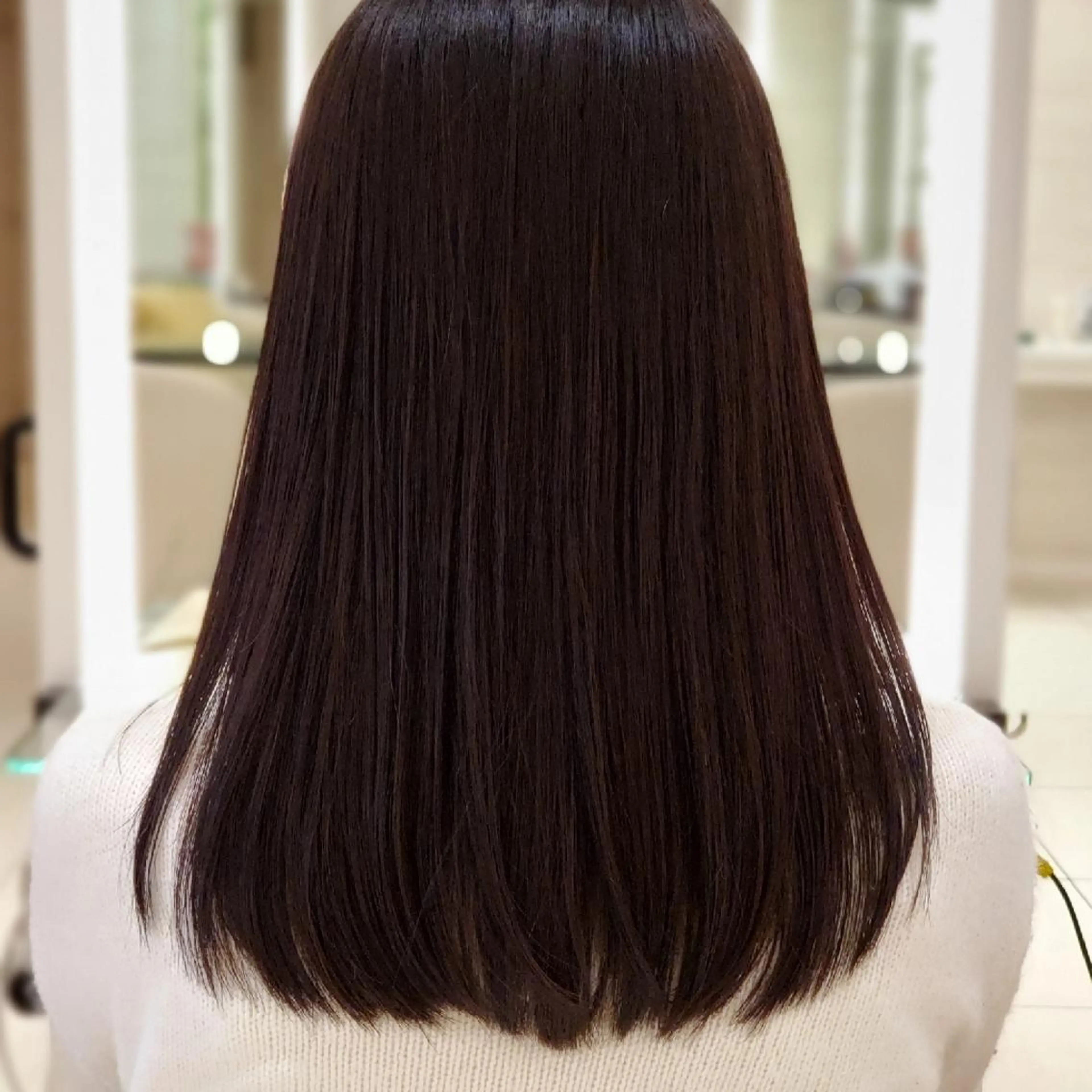 セミロング トリートメント 酸熱トリートメント 岡本 尚樹のヘアスタイル