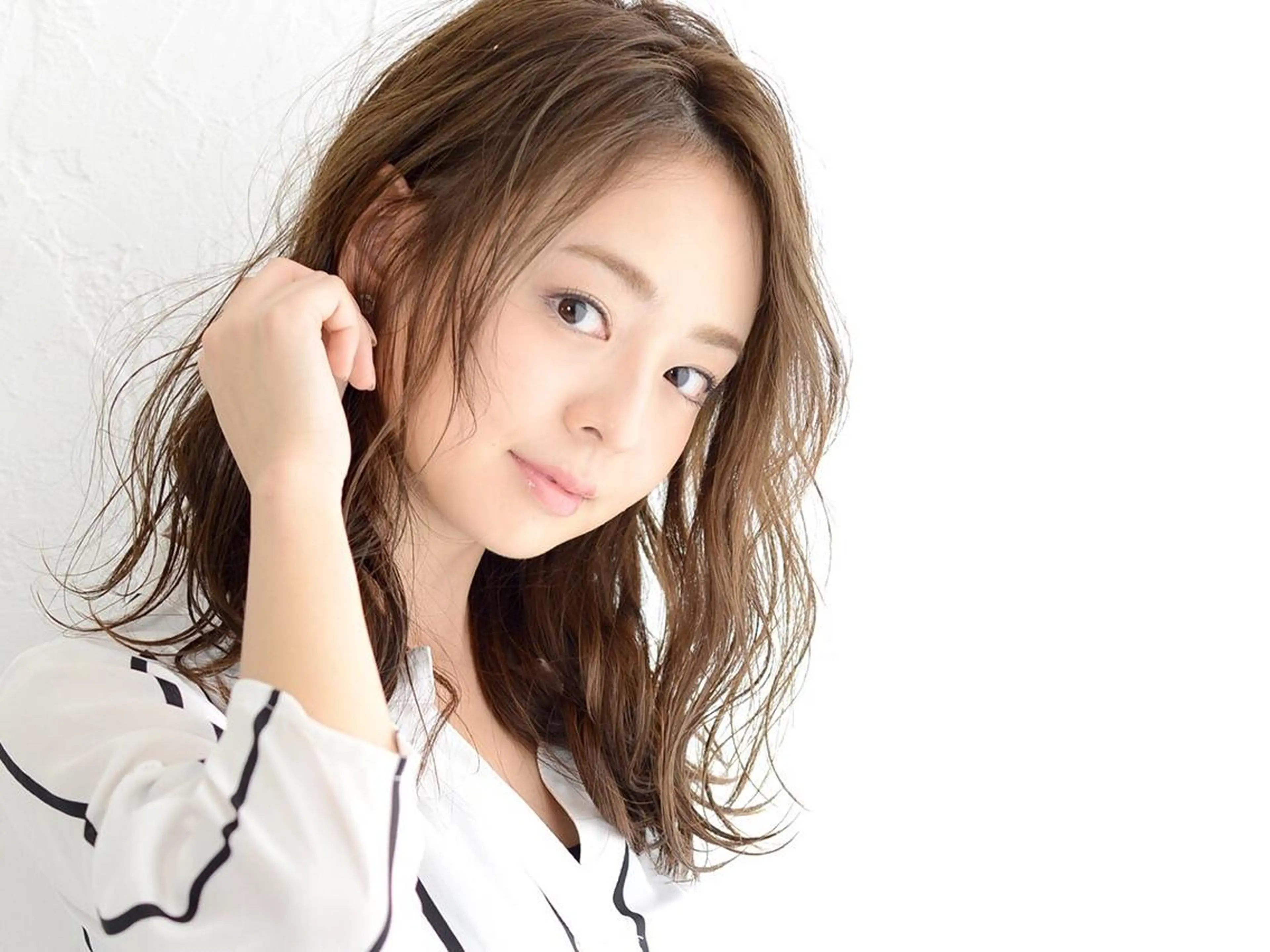 ミディアム カラー 圧倒的美髪ストレート ツダケイタロウのヘアスタイル