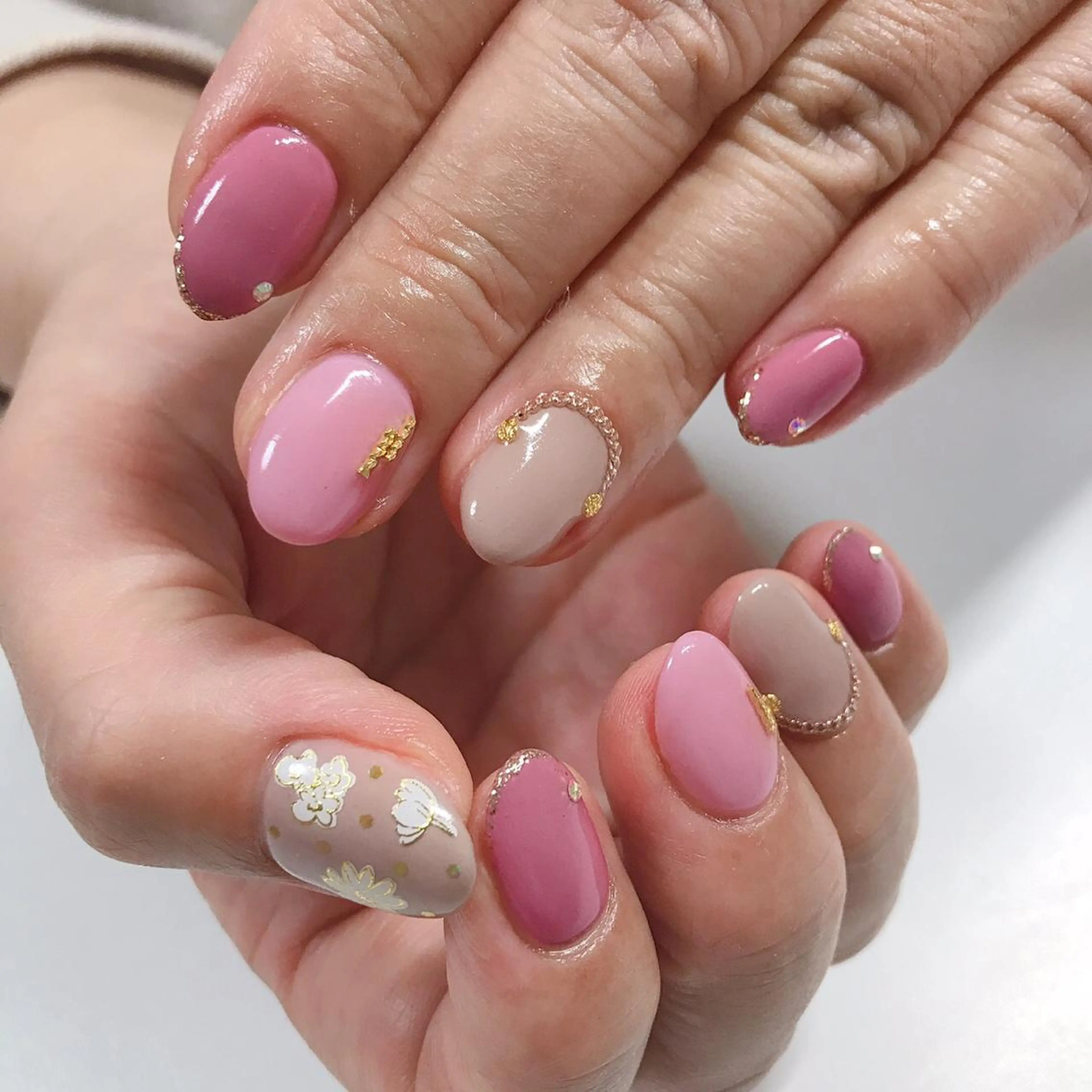 ネイル アートネイル 長さ出し フットネイル グリーン ニュアンスネイル Lily Roseスタッフ一同のマツエク・マツパデザイン