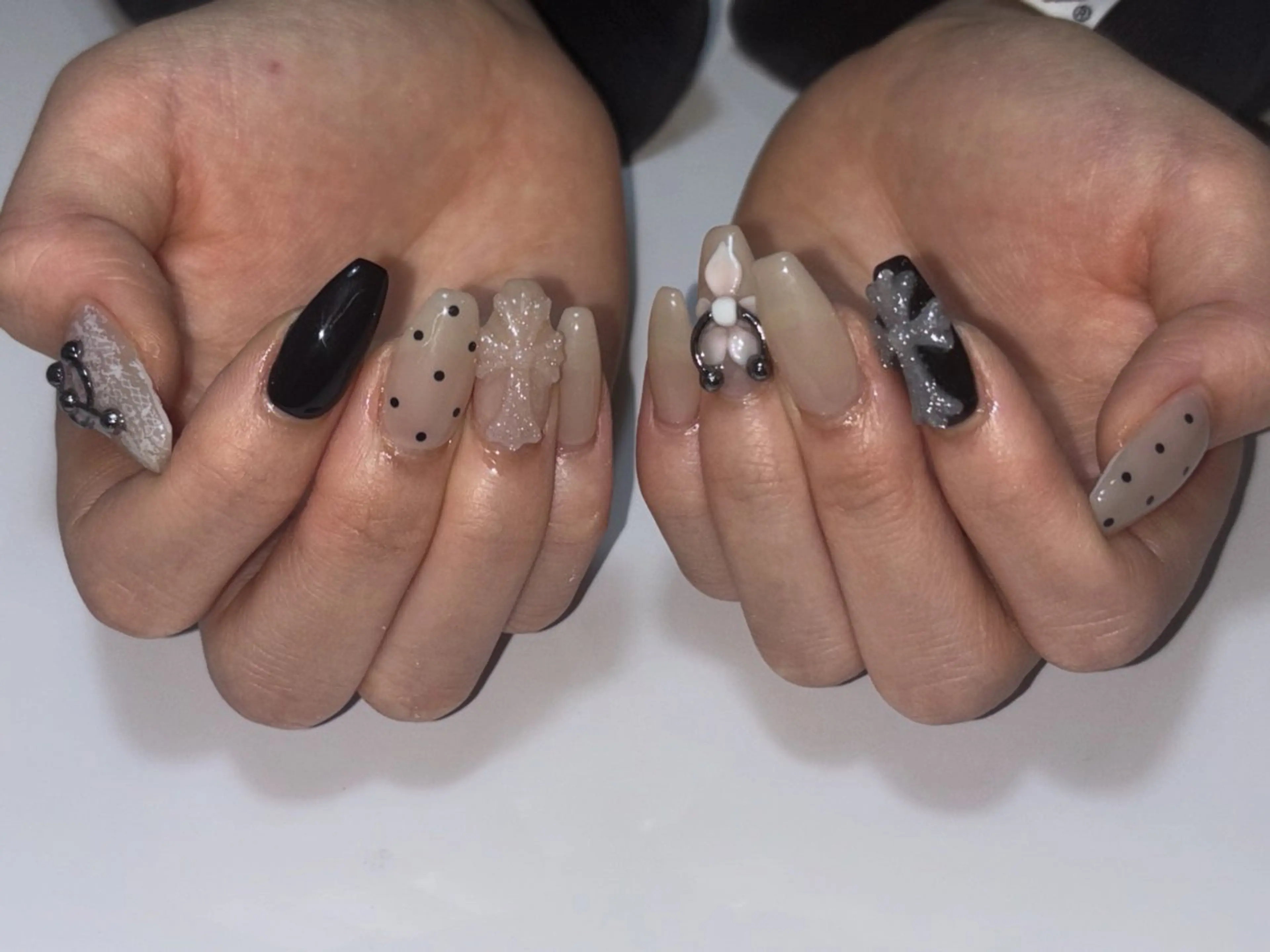 ネイル ワンホンネイル ハンドネイル Yay /y2k・個性派のネイルデザイン