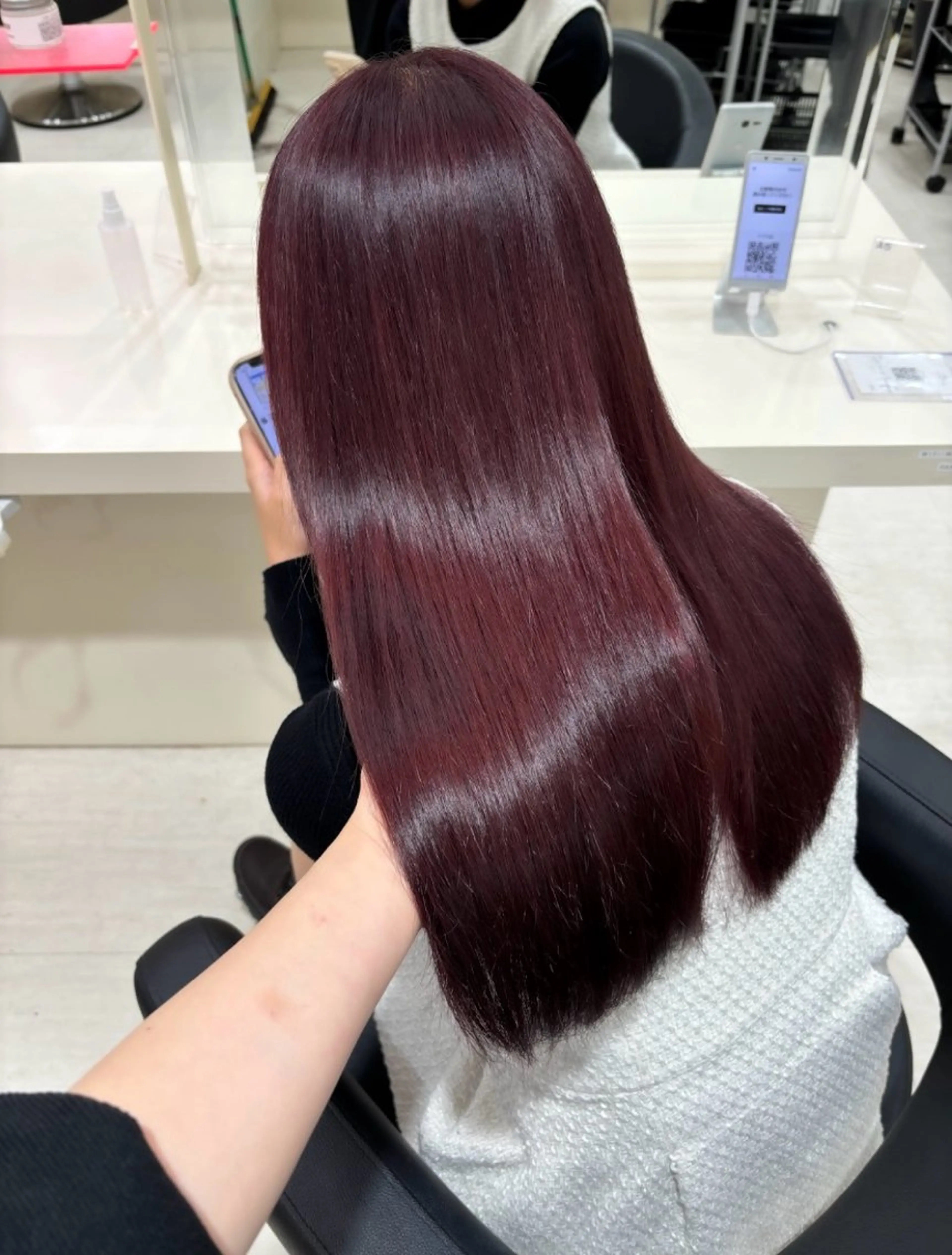 セミロング カラー ヘアアレンジ ケアカラー カット ヘアカラー ヘッドスパ ヘアセット 中韓🇰🇷暖色/ ワインレッド/らいるのヘアスタイル