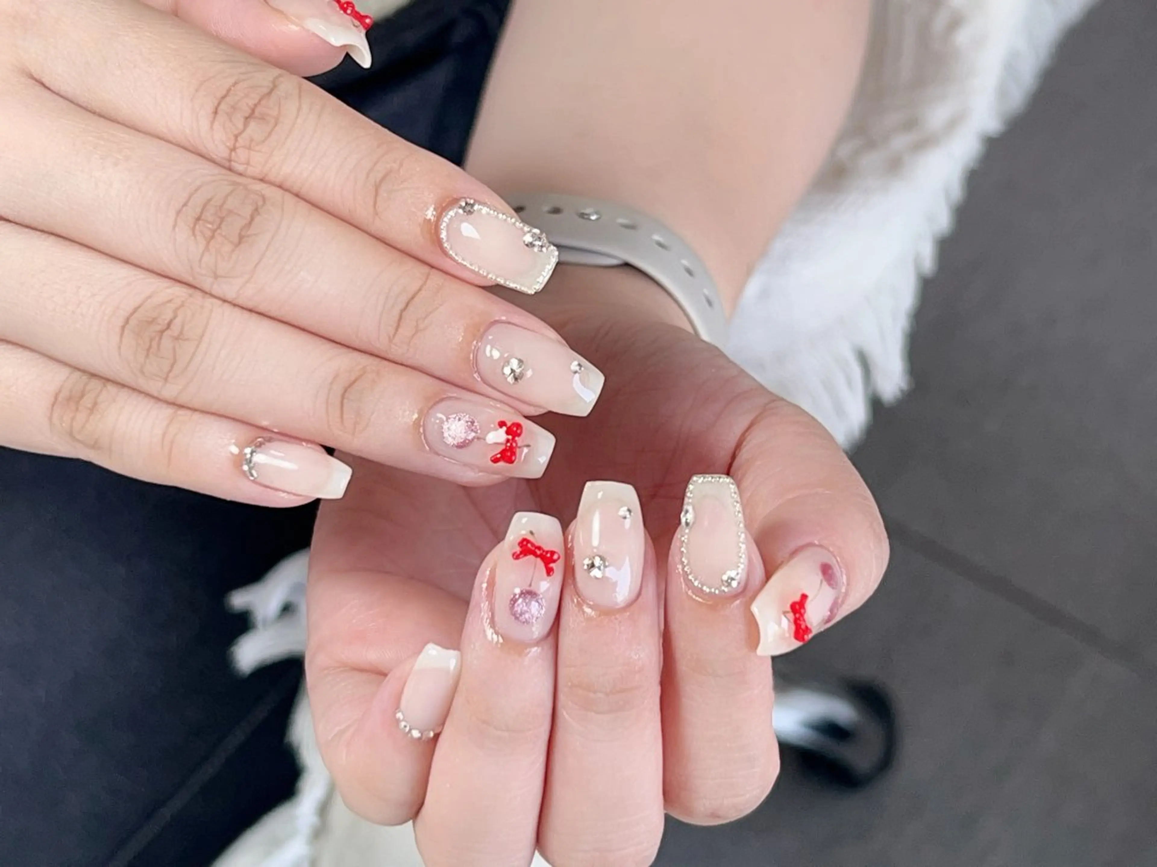 ネイル オーロラネイル チークネイル フレンチネイル ジェルネイル ガラスフレンチ ハンドネイル Nail Jolie所属・Nail Jolieのネイルデザイン