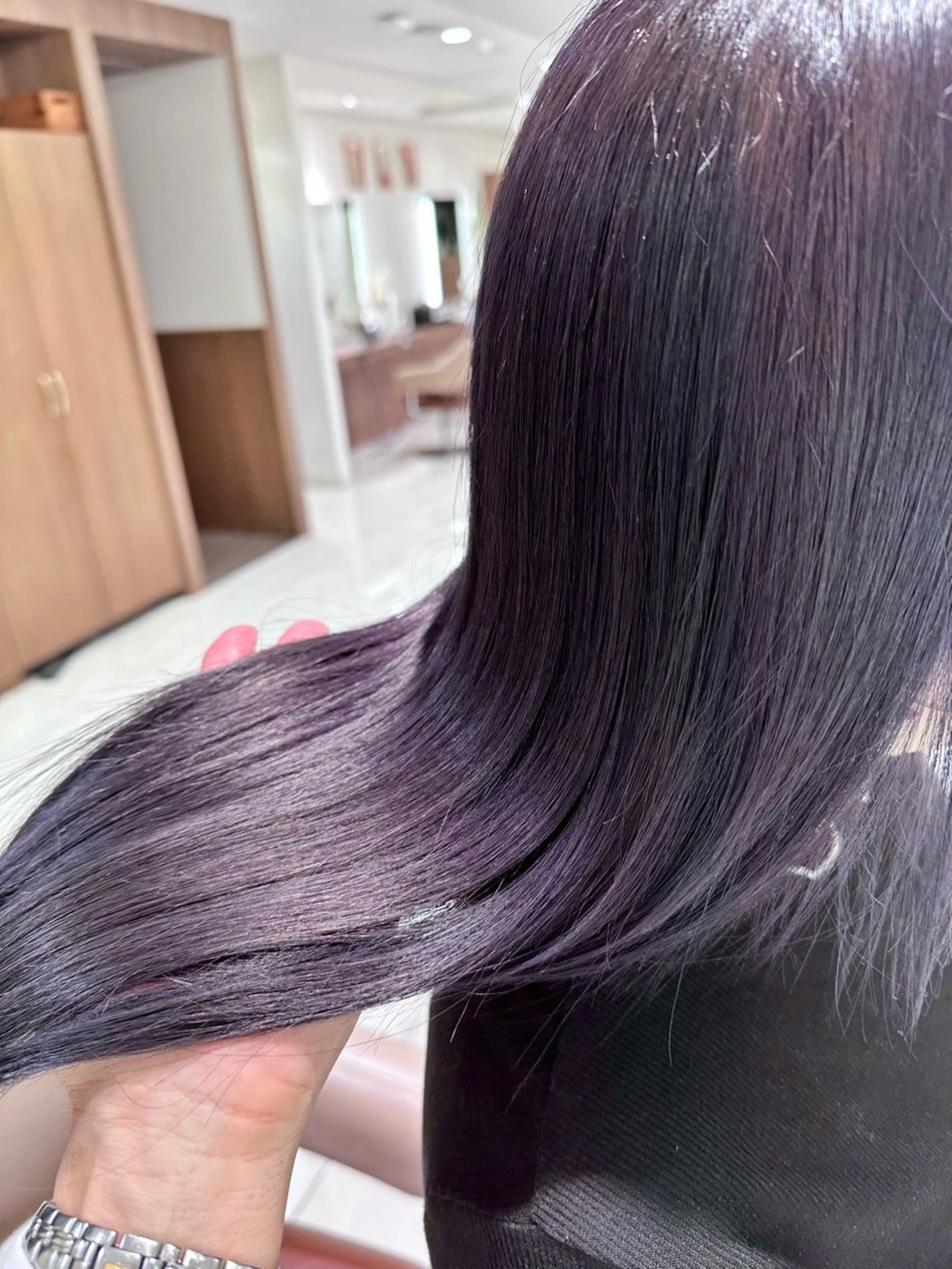 カラー ラベンダーカラー 加藤芽実カラーリスト ／ミルクティーカラーのヘアスタイル