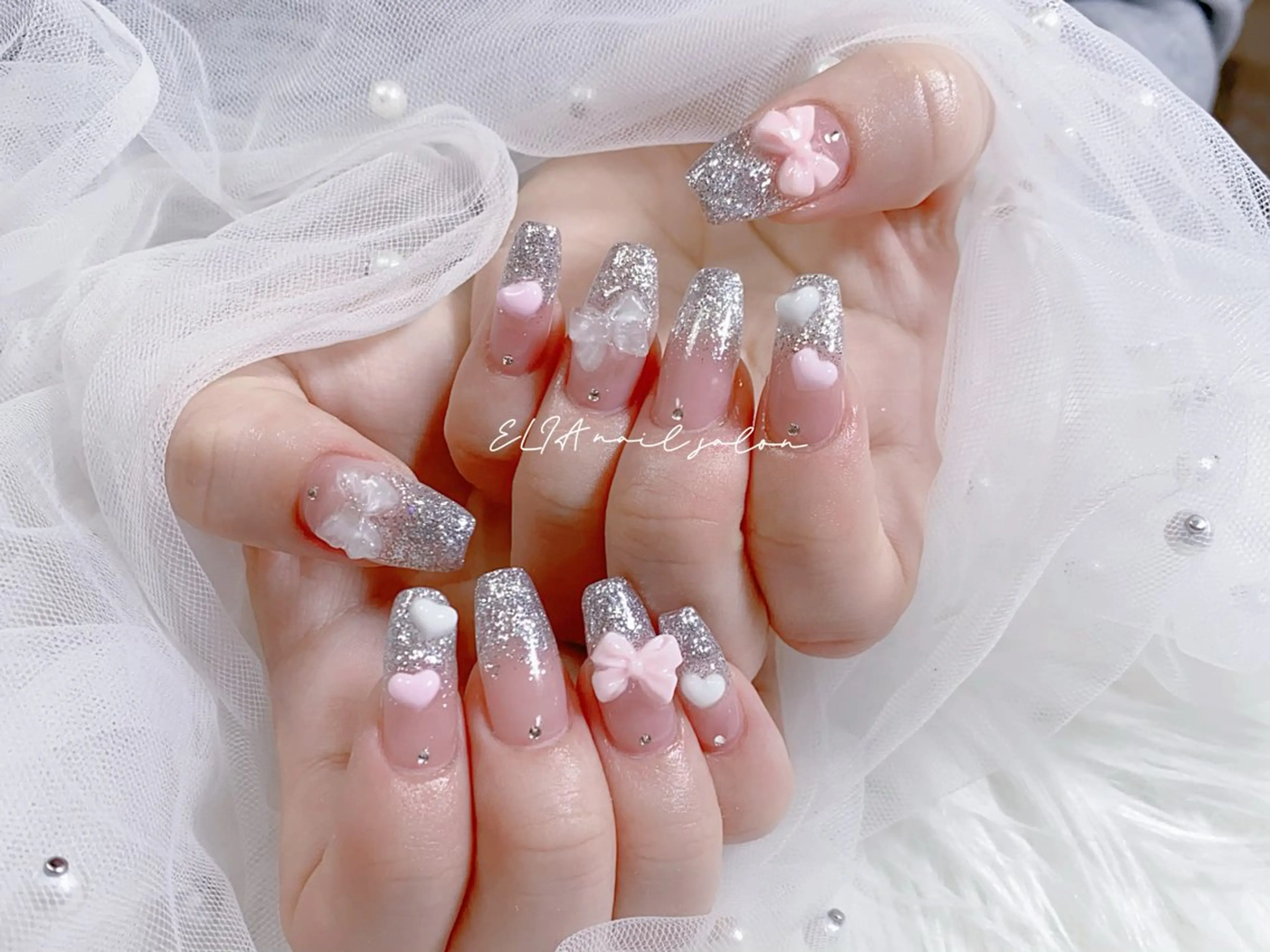 ネイル チークネイル 長さ出し グラデーション ラメ(グリッター) ラメグラデーション cici nailのネイルデザイン