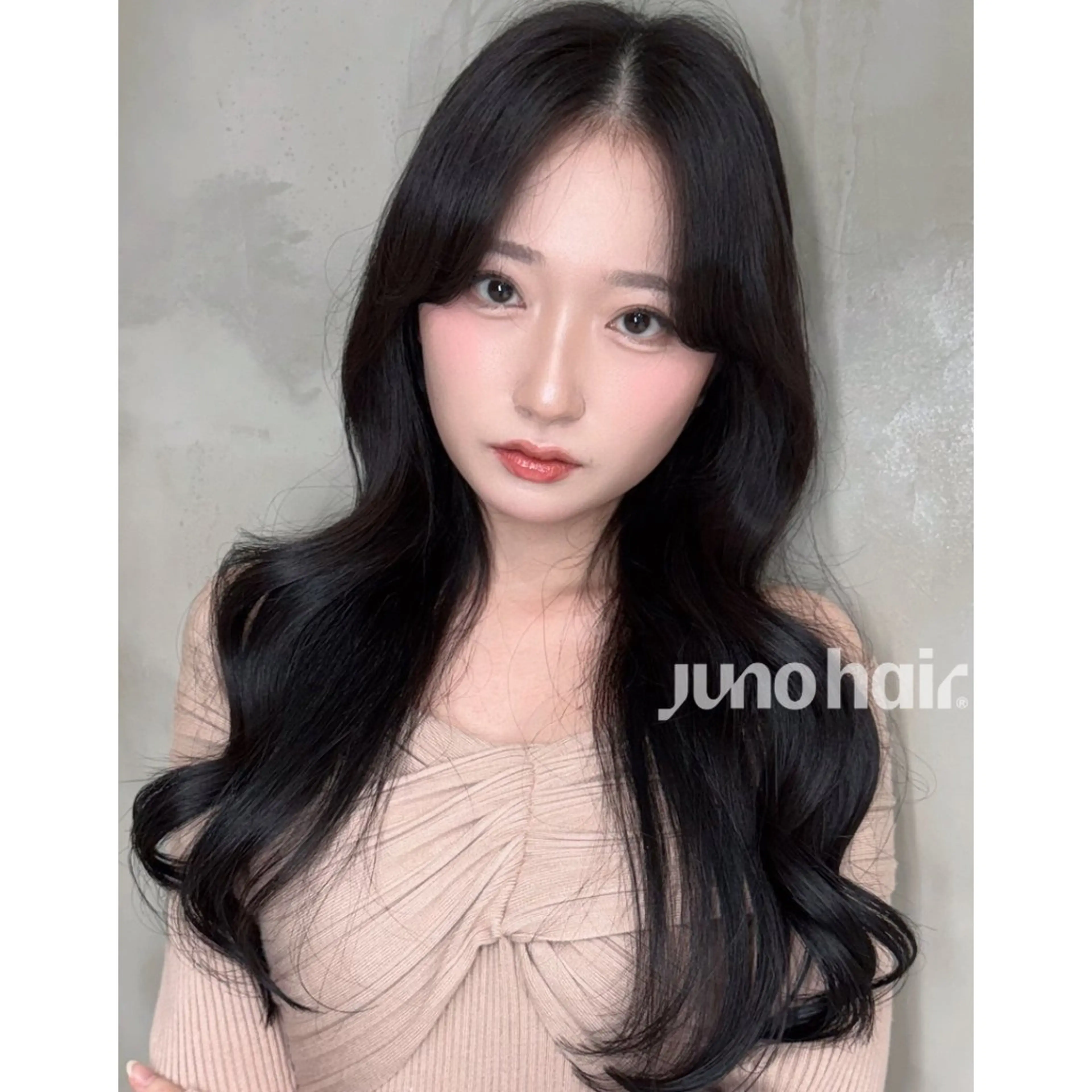 ロング ヨシンモリ 韓国風ヘア ロング 韓国レイヤー🪽 無重力パーマナツキのヘアスタイル