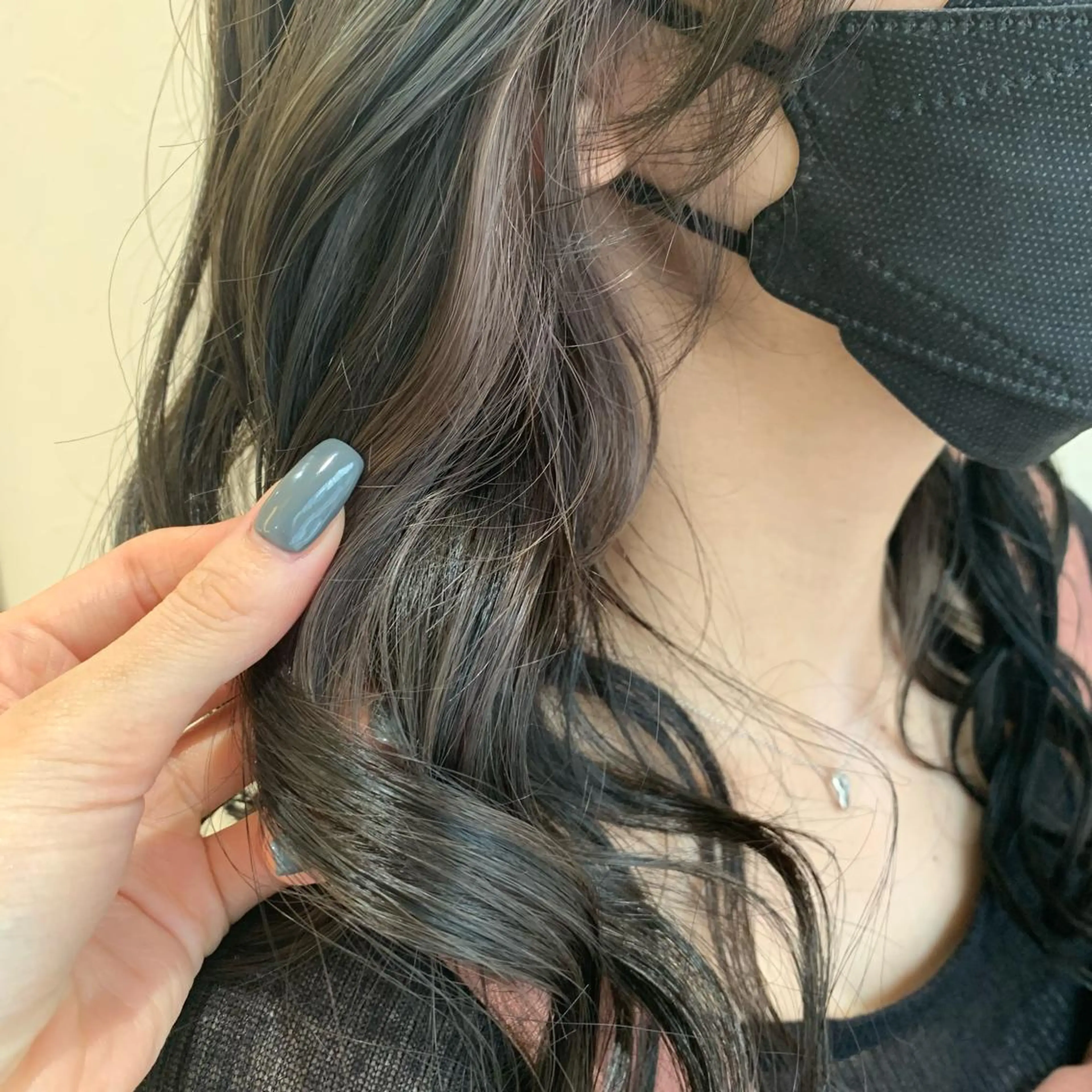 ロング カラー カット ヘアカラー トリートメント 店長ハイトーンカラー 柞山史奈のヘアスタイル