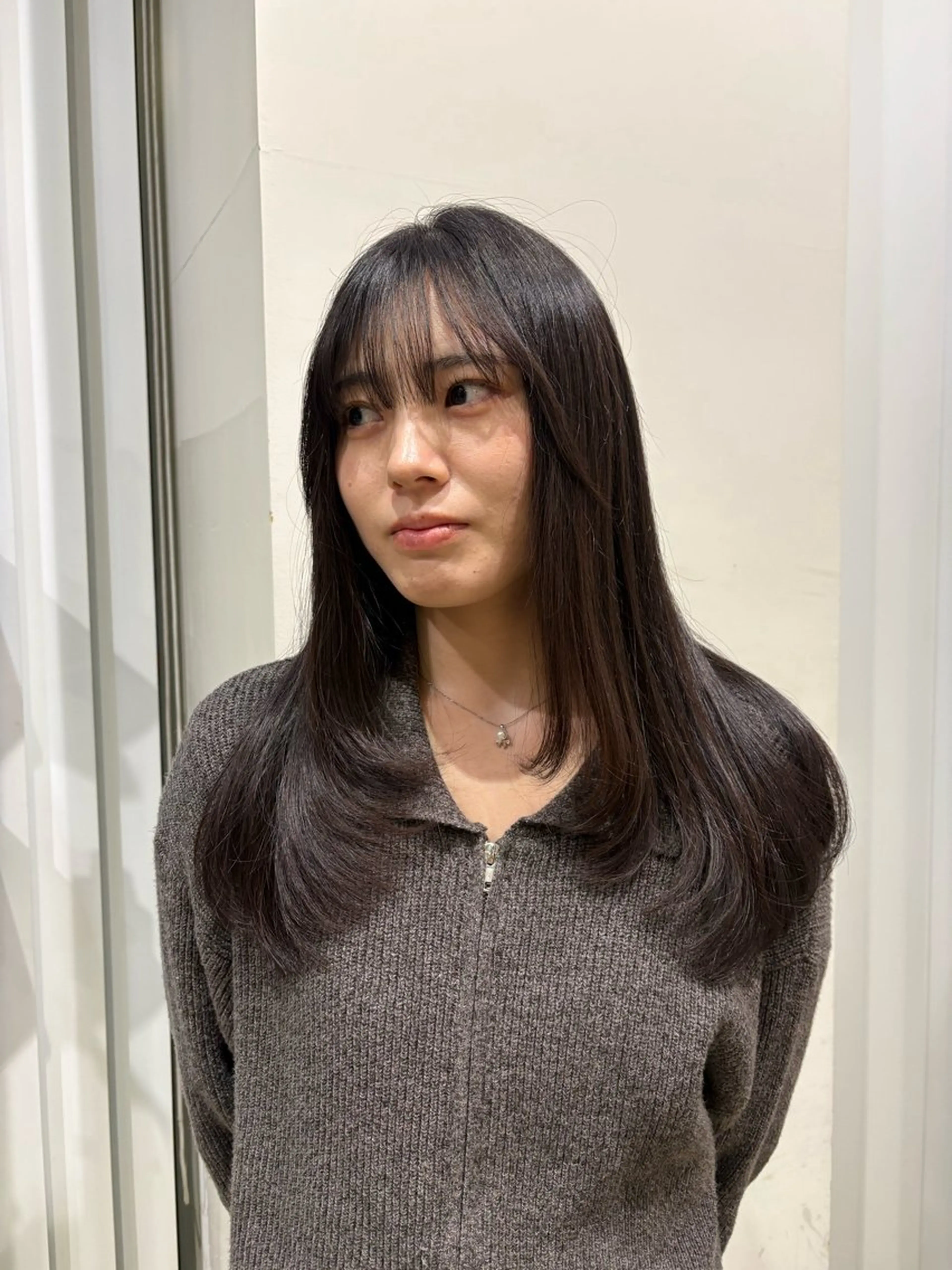 ロング レイヤーカット 似合わせカット カット ヤスダ ホノカのヘアスタイル