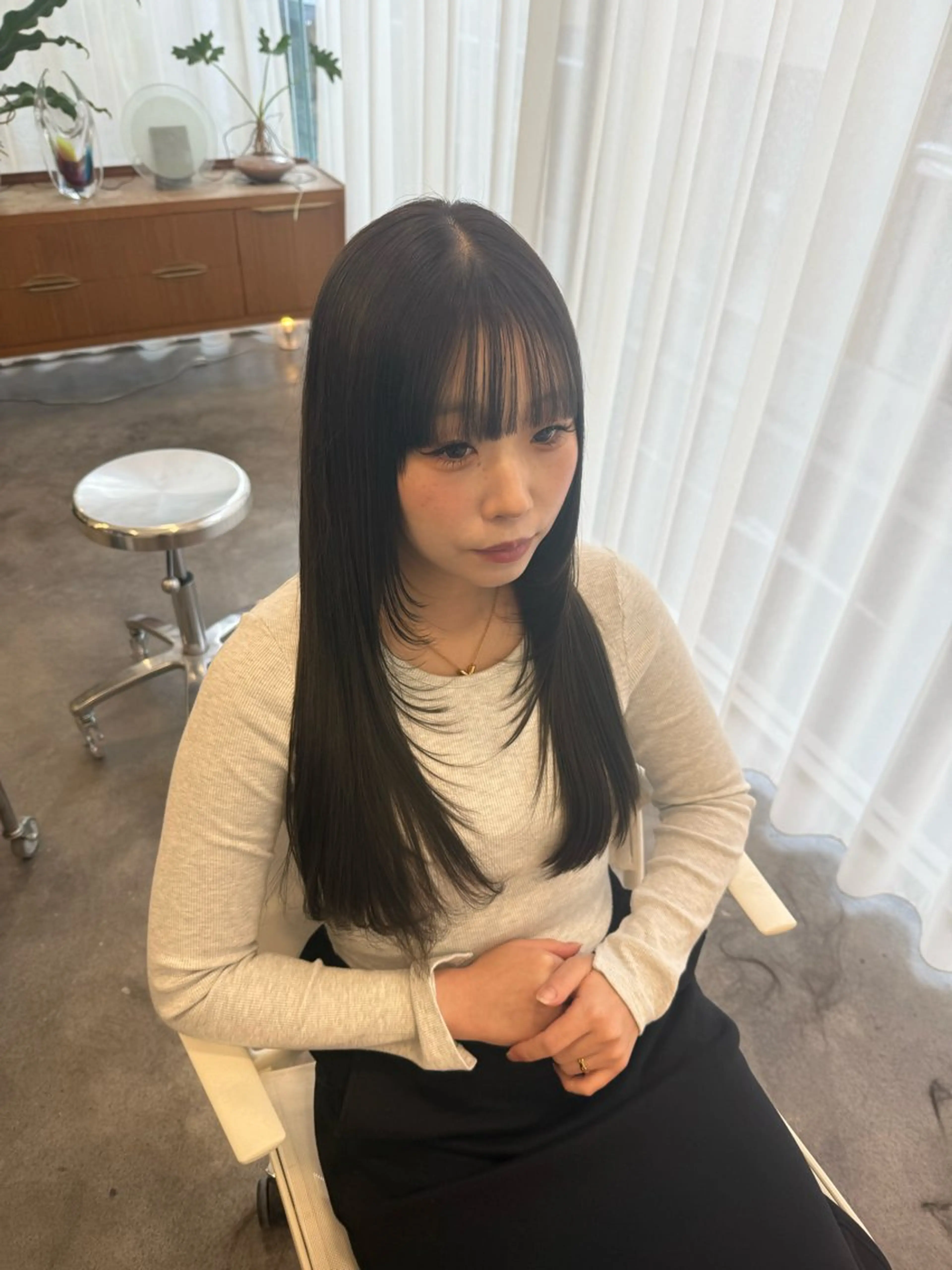 ロング レイヤーカット PACE所属・ayumi ／透明感カラーのヘアスタイル