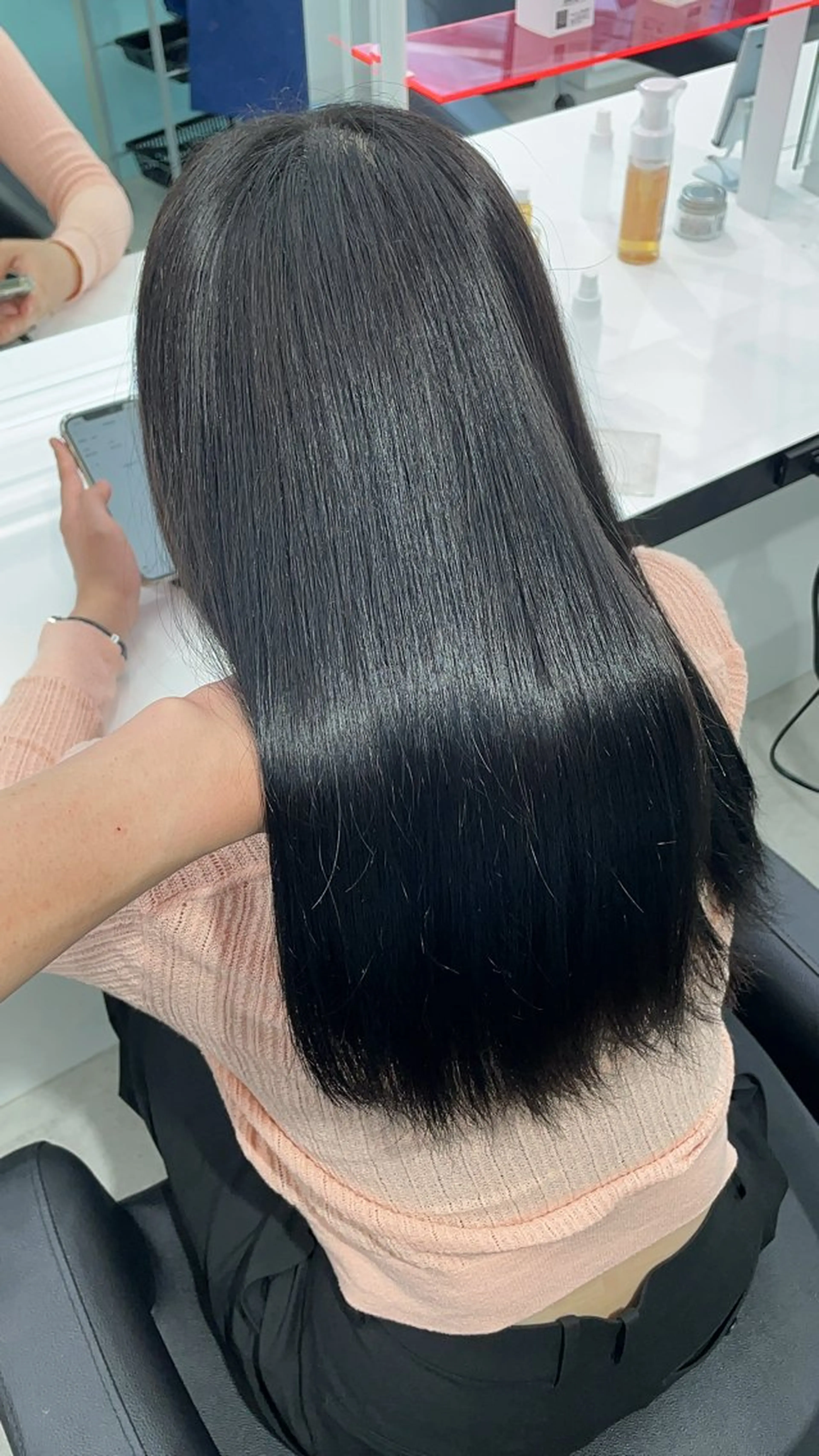 ロング カラー エフェクトブリーチ／ レイヤーカット／翔のヘアスタイル