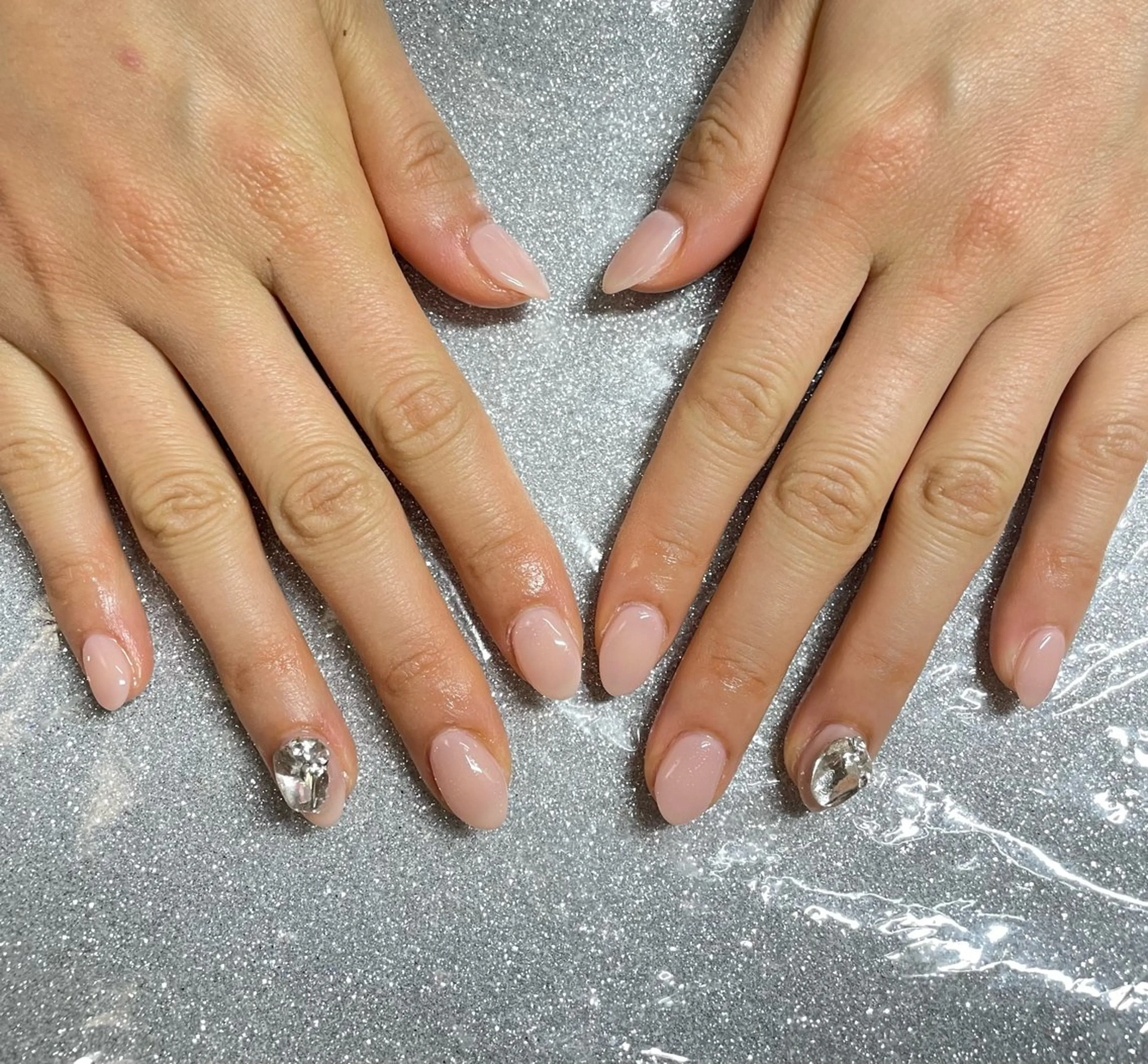 ネイル ハンドネイル VIERU 🌈🎀💖のネイルデザイン