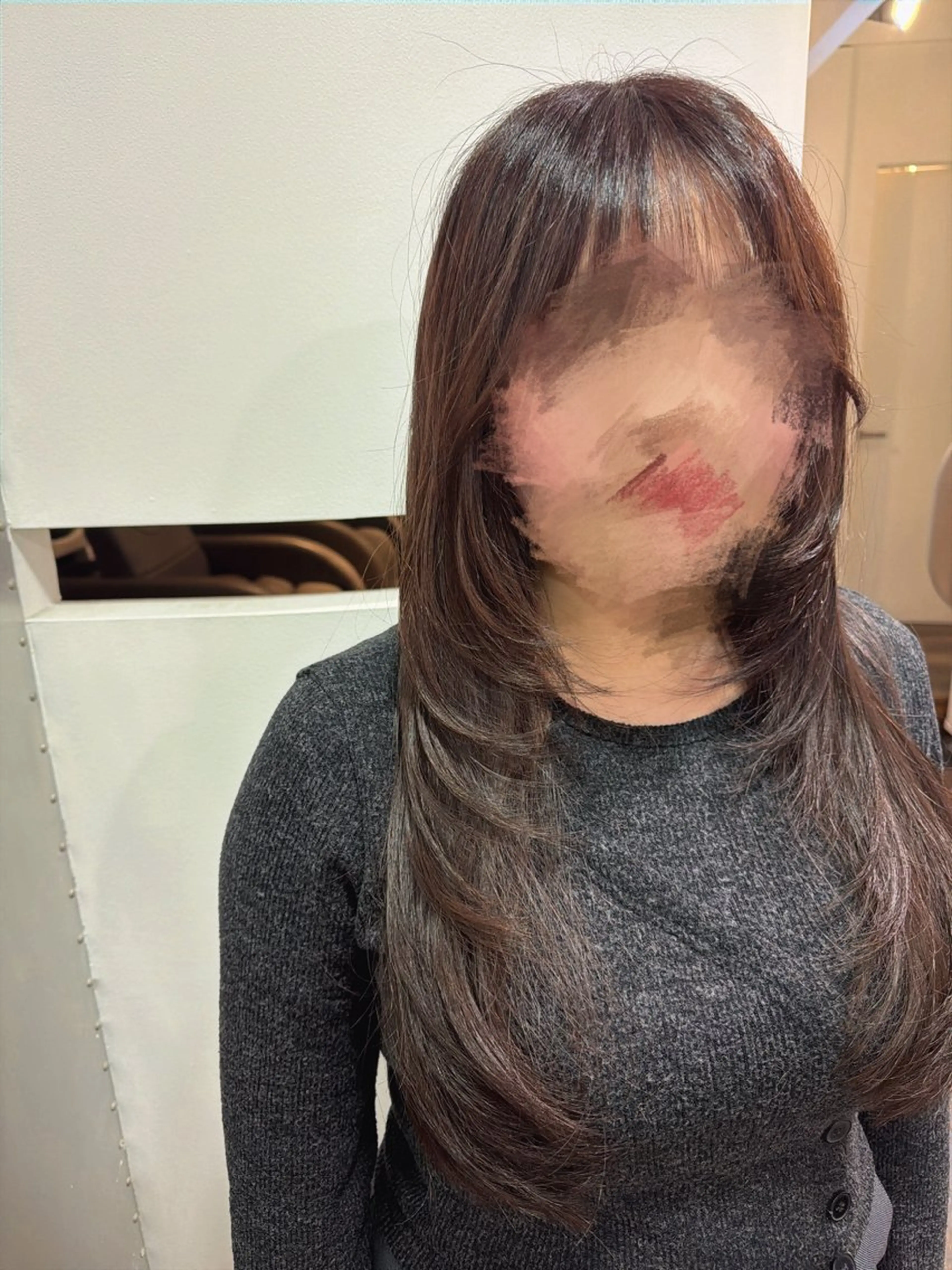 ロング レイヤーカット カット｜ハイトーン｜ Suzukaのヘアスタイル