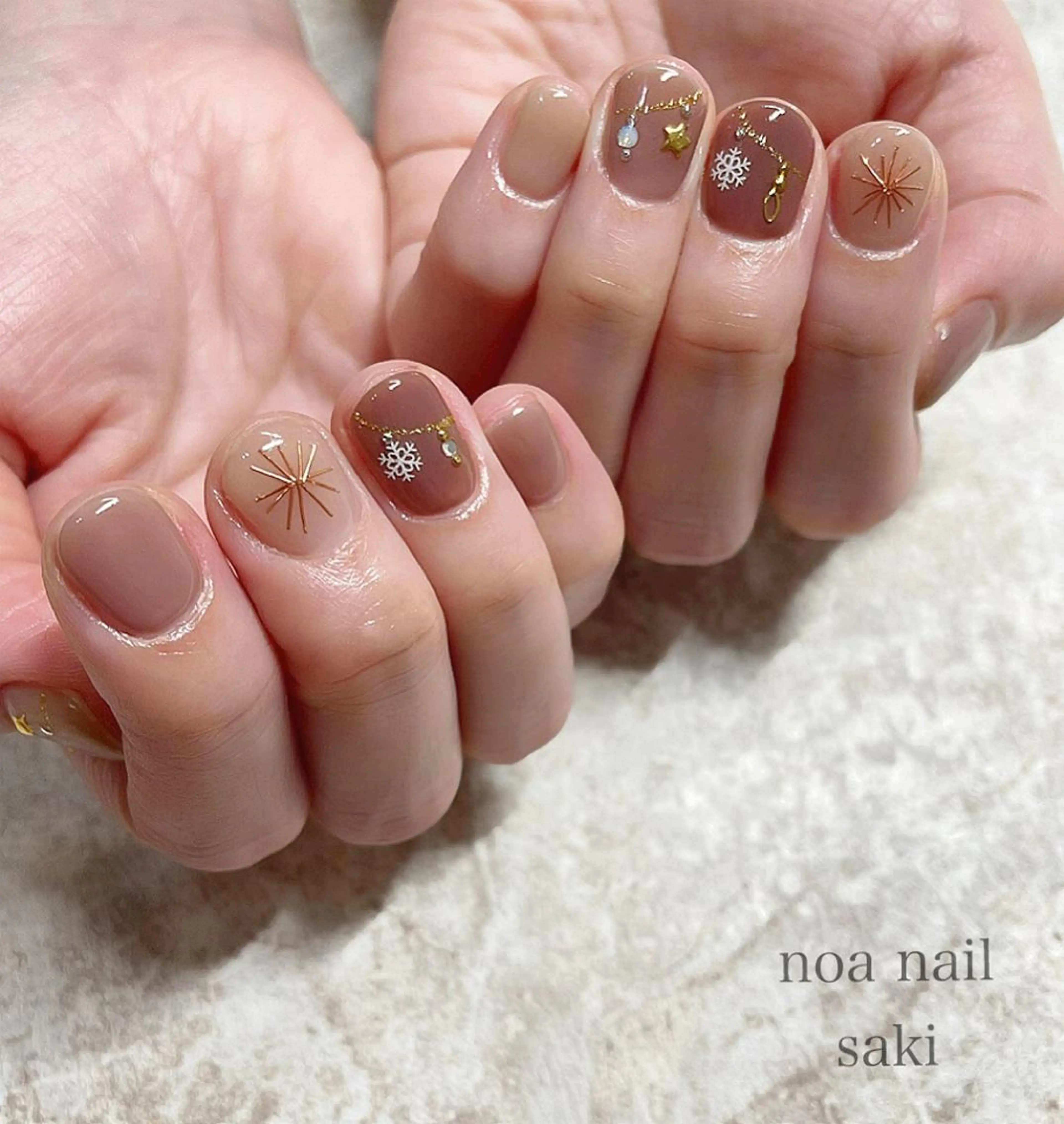 ネイル アートネイル オーロラネイル カジュアル ジェルネイル ミラーネイル nailsalon noa所属・nailsalon noaのネイルデザイン