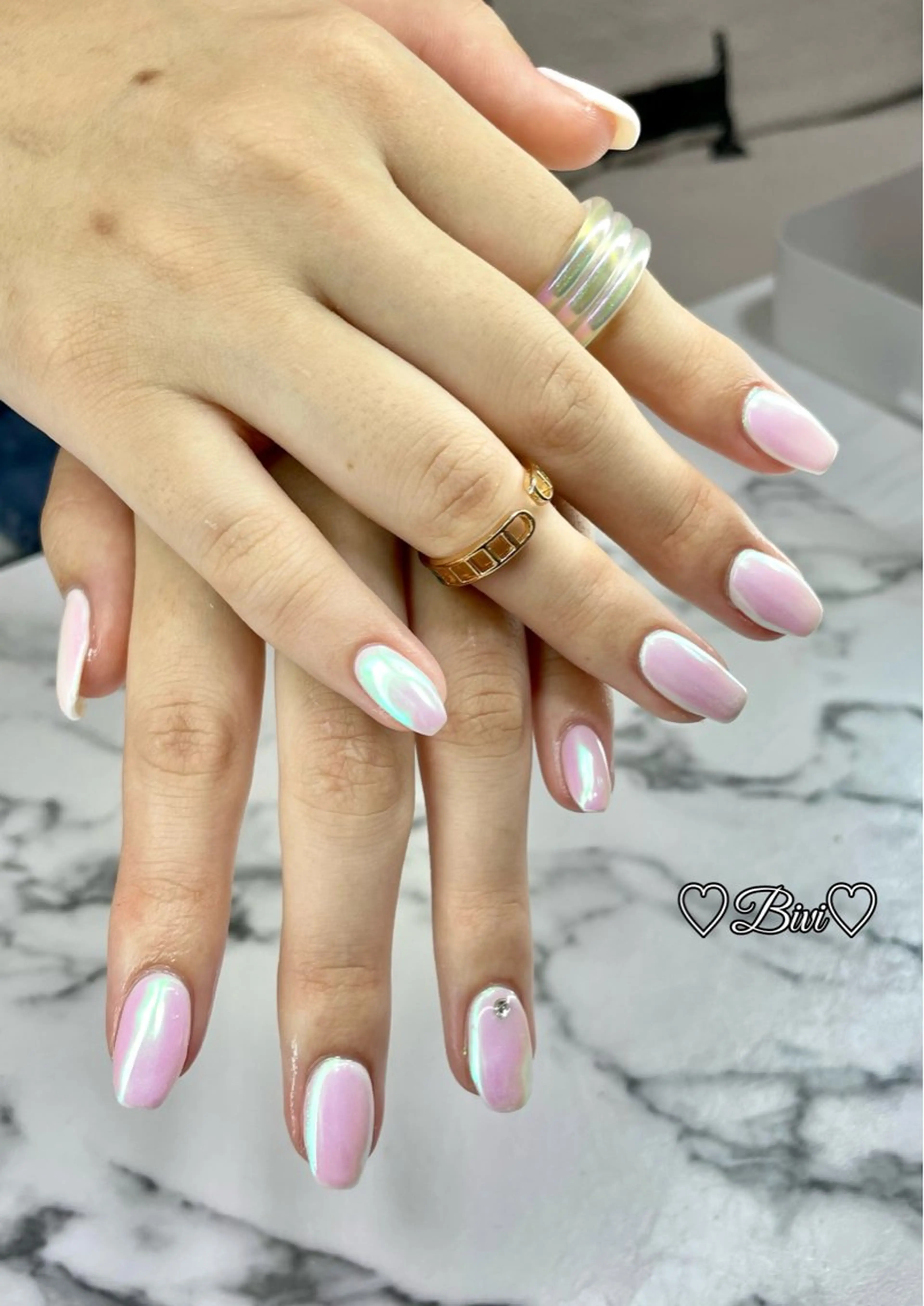 ネイル アートネイル フラッシュネイル ラメ(グリッター) シルバー スクエアネイル ハンドネイル ハンドケア ♡Bivi♡自爪に 優しいネイルサロンのネイルデザイン