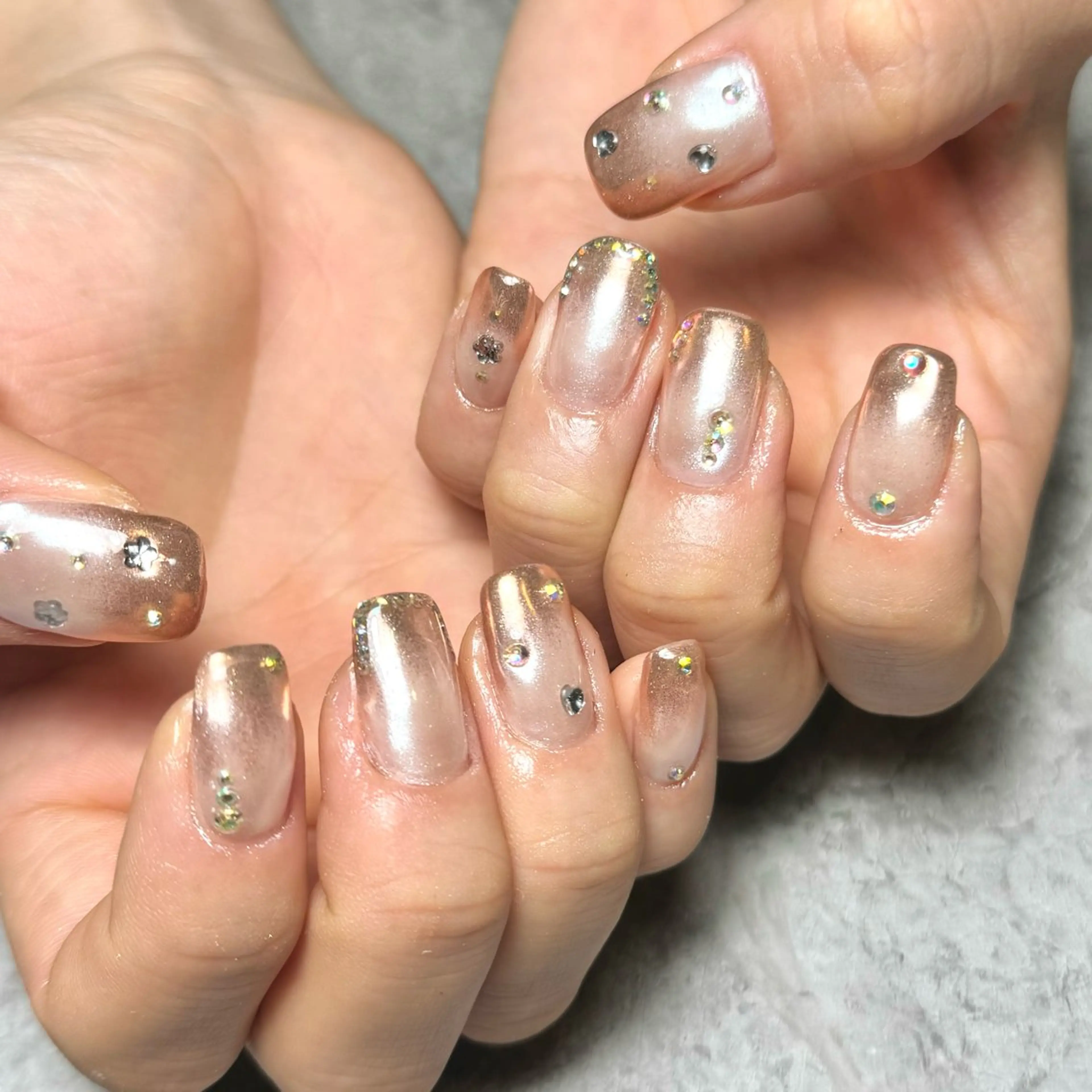 ネイル 氷ネイル・うるうるネイル キラキラネイル ミラーネイル 夏ネイル ハンドネイル Nail Salon Lillion【リリオン】所属・lillion karenのネイルデザイン