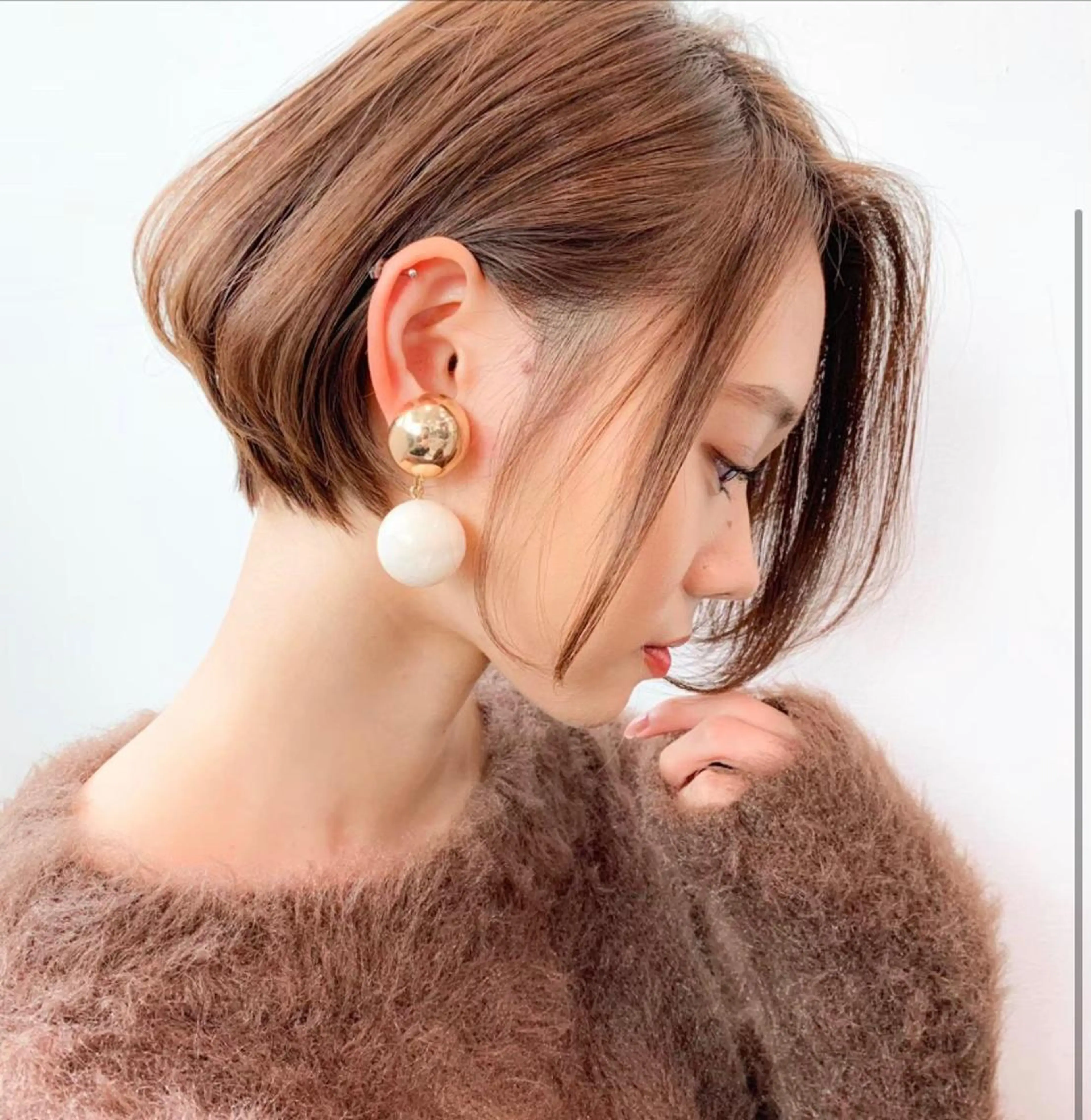 ミディアム カラー ボブ くすみミルクティー／ ブラウン🪡TOWAのヘアスタイル