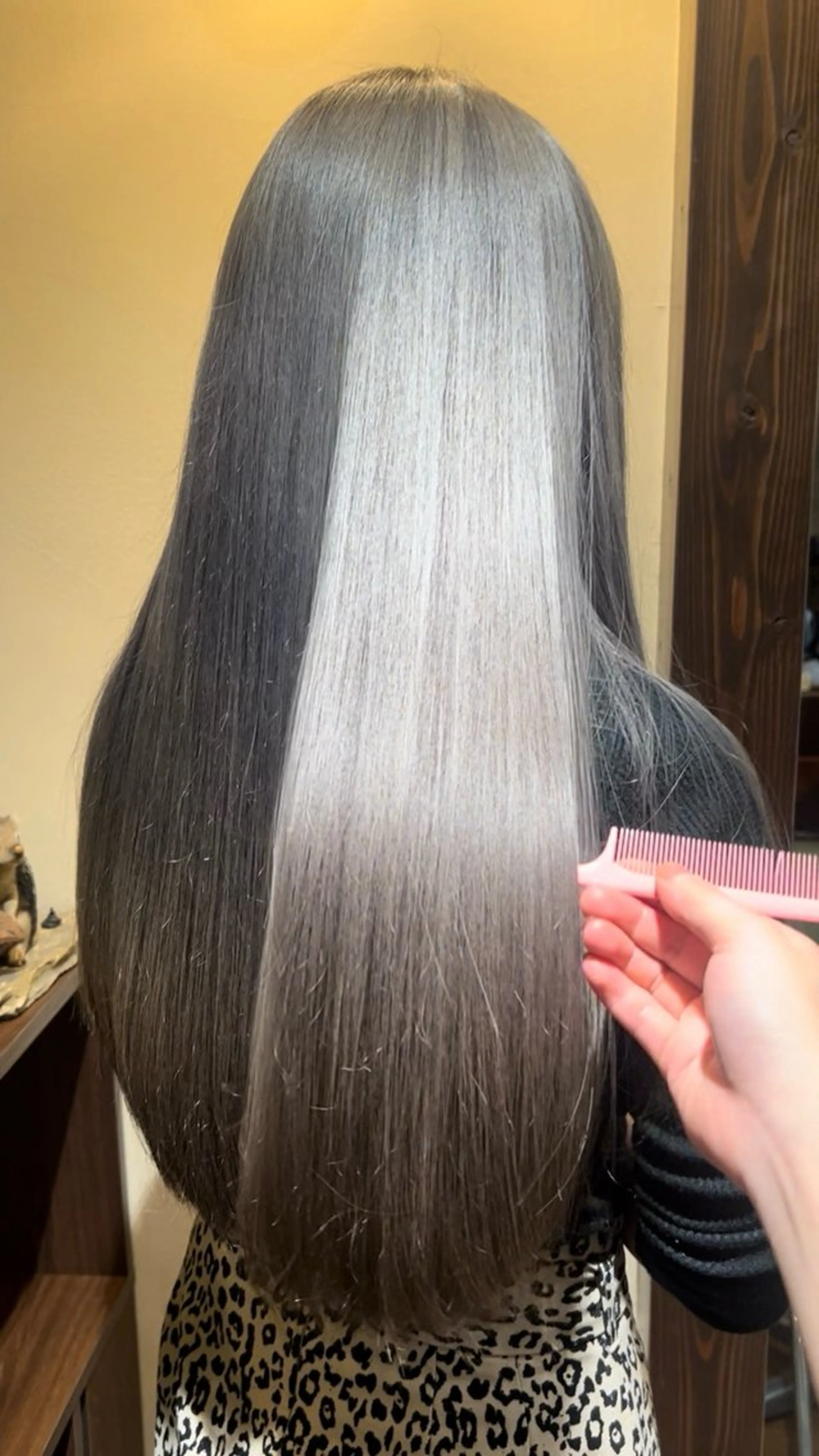 ロング 縮毛矯正 Luster Friends所属・まゆ | 艶カラー | ストレートのヘアスタイル