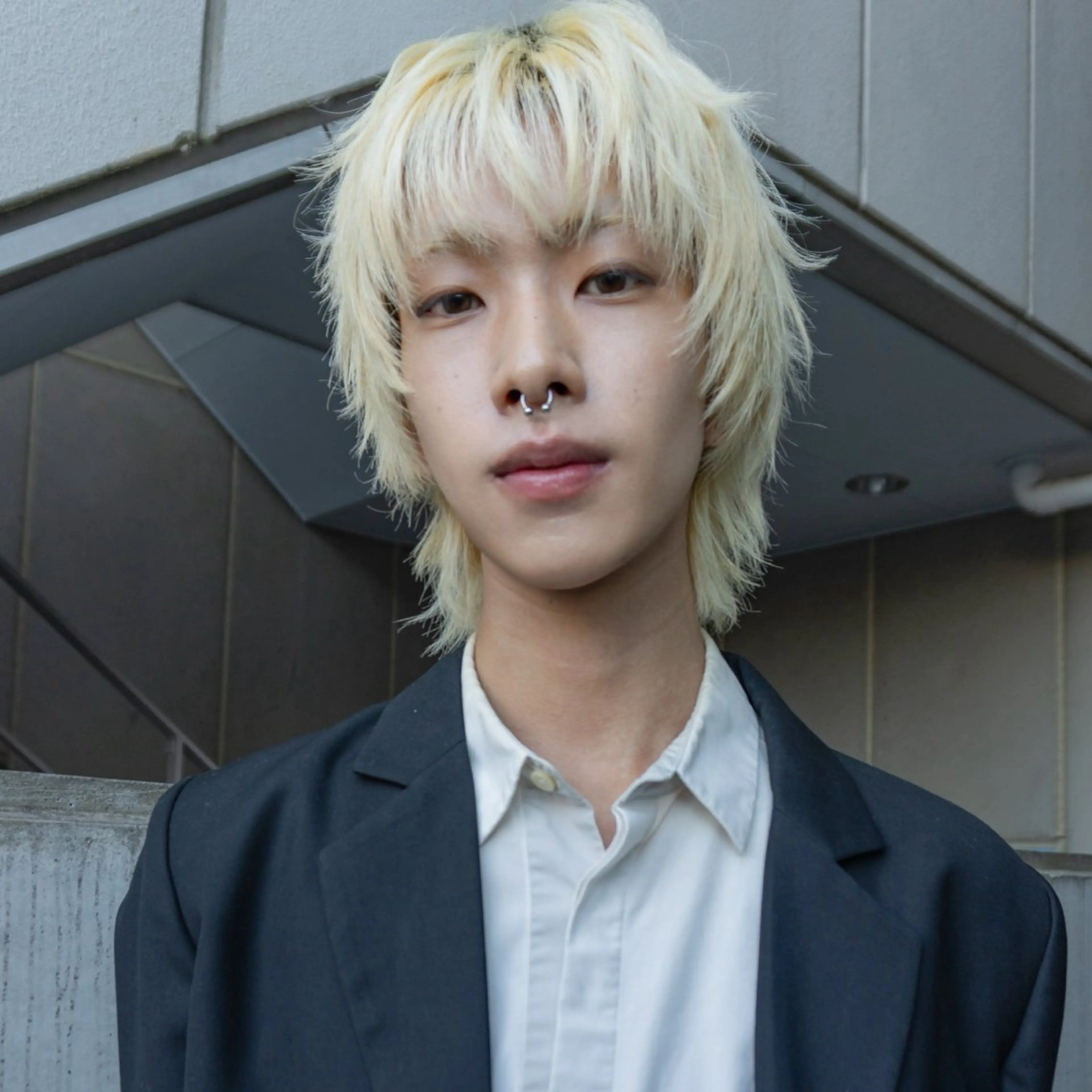 ショート カラー メンズ メンズウルフカット 抜きっぱなしブロンド ショートヘア ウルフカット カット ヘアカラー トリートメント ◽️モードヘア◽️ SHOUTOのヘアスタイル