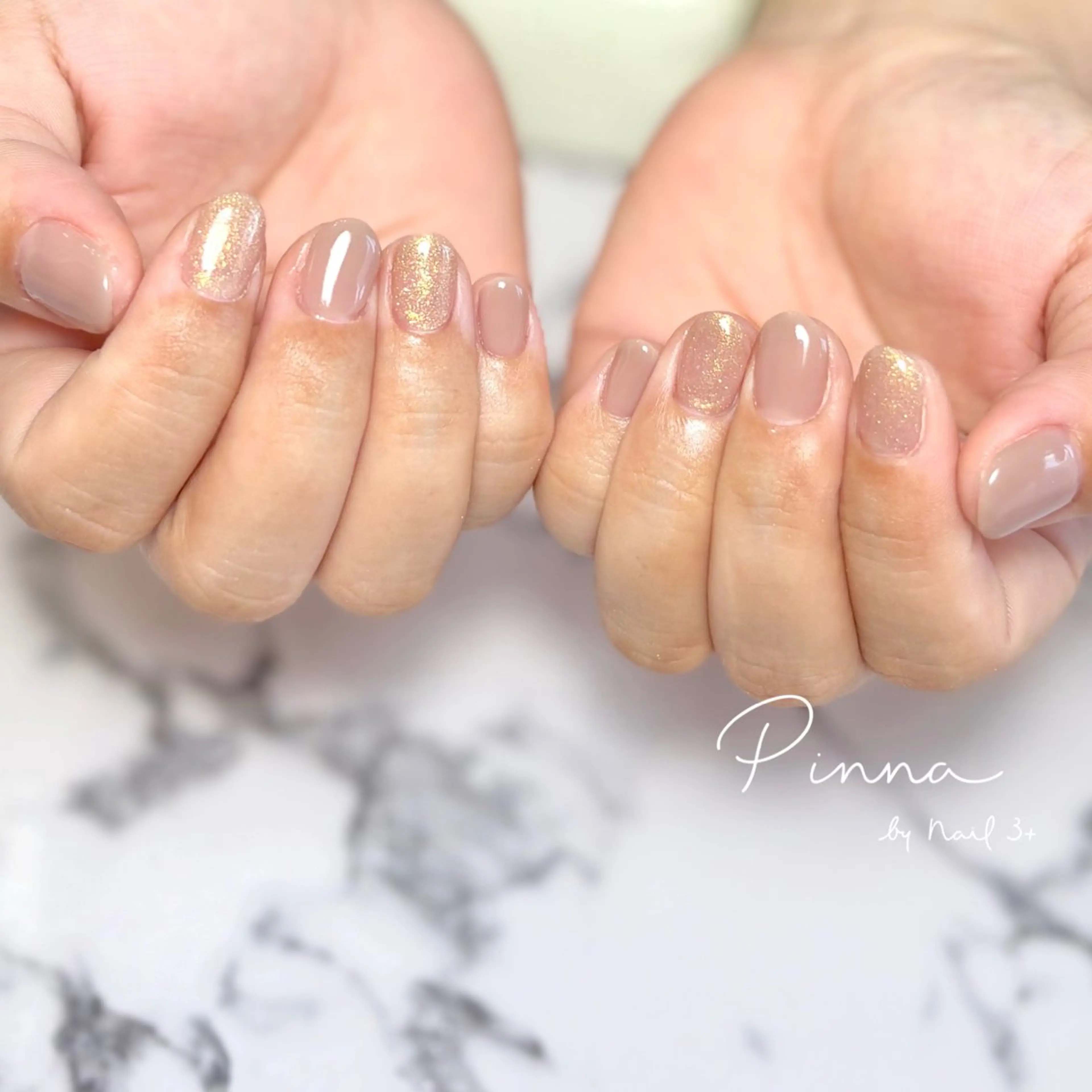 ネイル ゴールド Pinna by nail3+所属・Mayu 🌷🦋のネイルデザイン