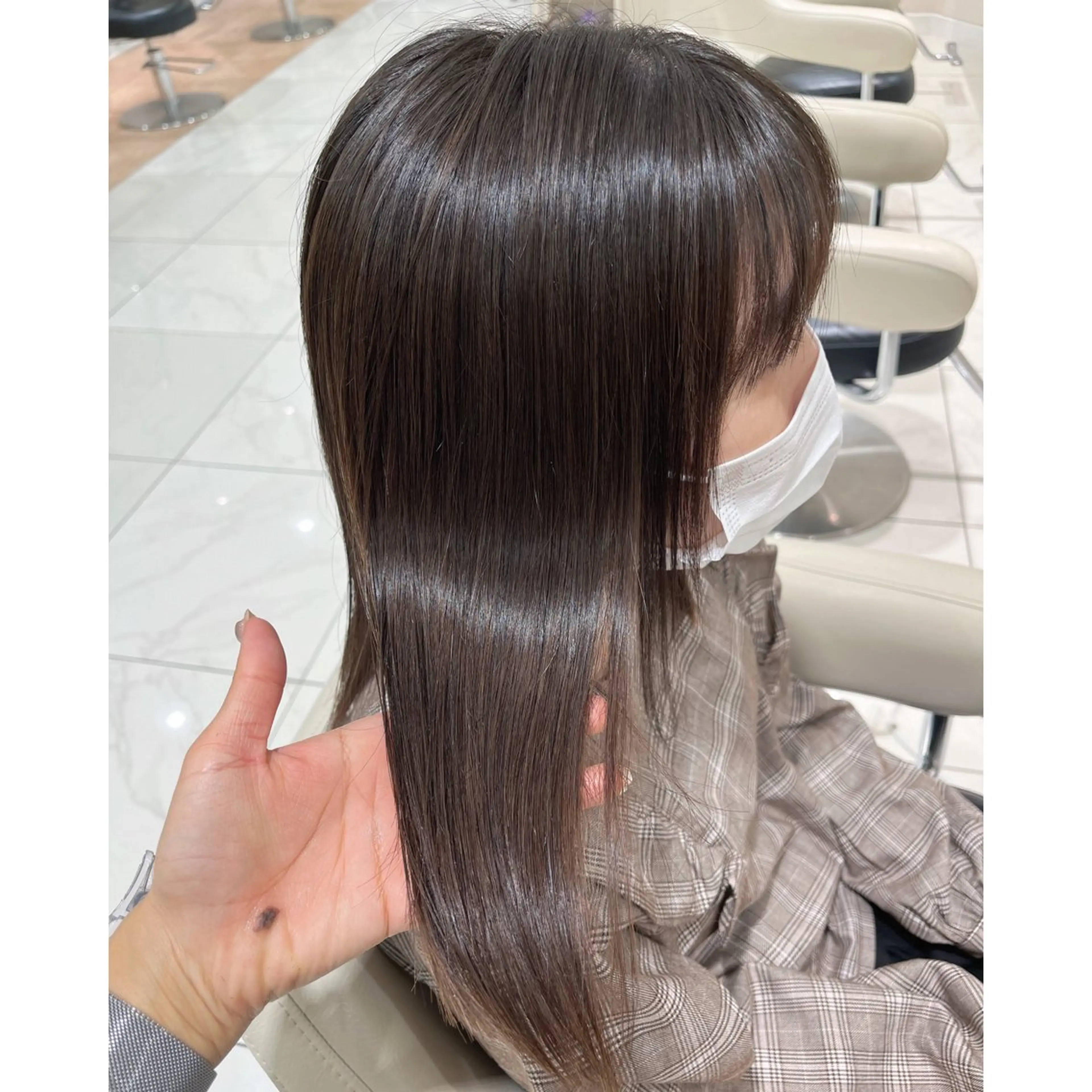 セミロング カラー パーマ 韓国ヘア 🎀中川綾乃🎀のヘアスタイル