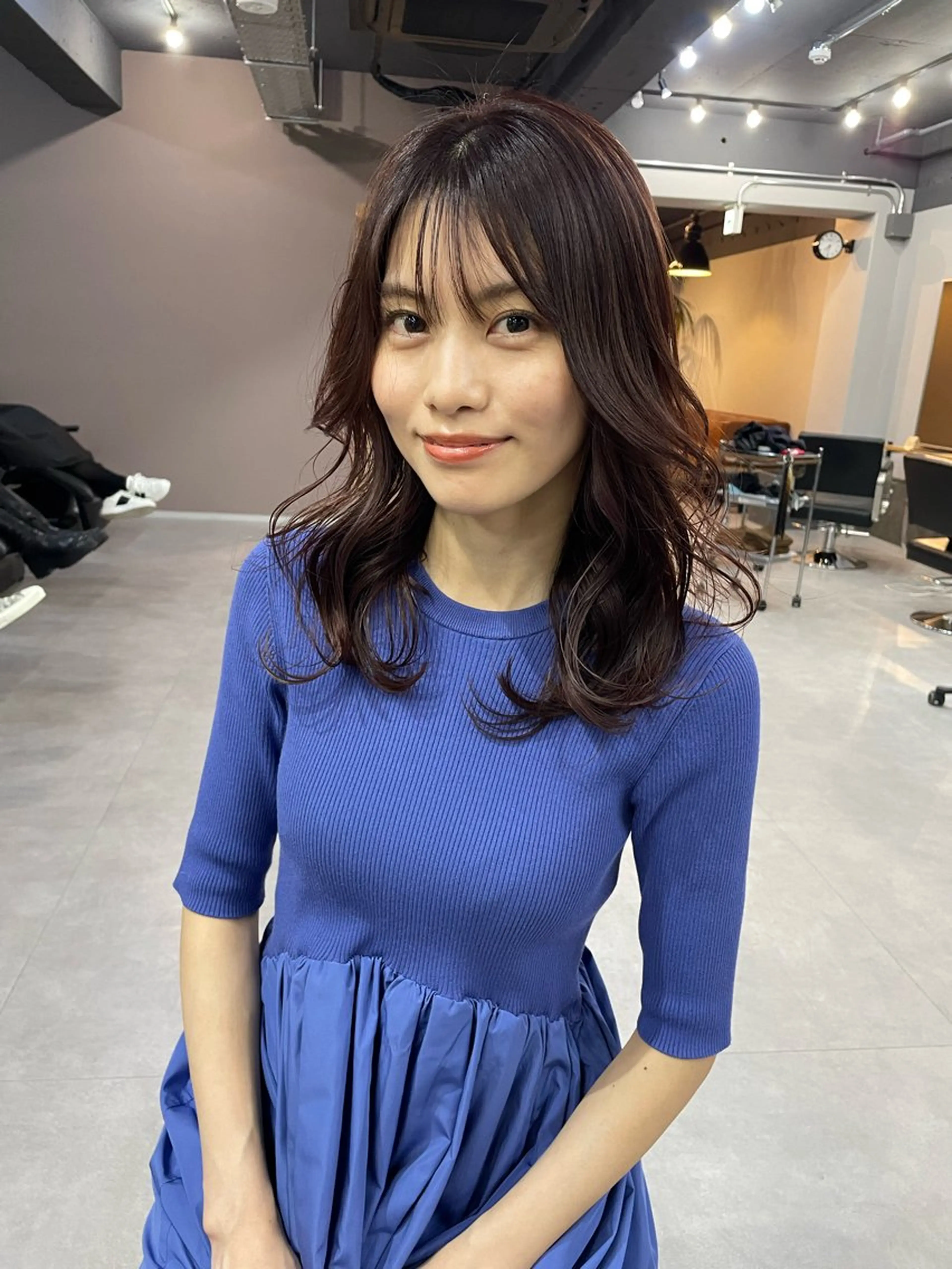 セミロング 倉辻 香奈子のヘアスタイル