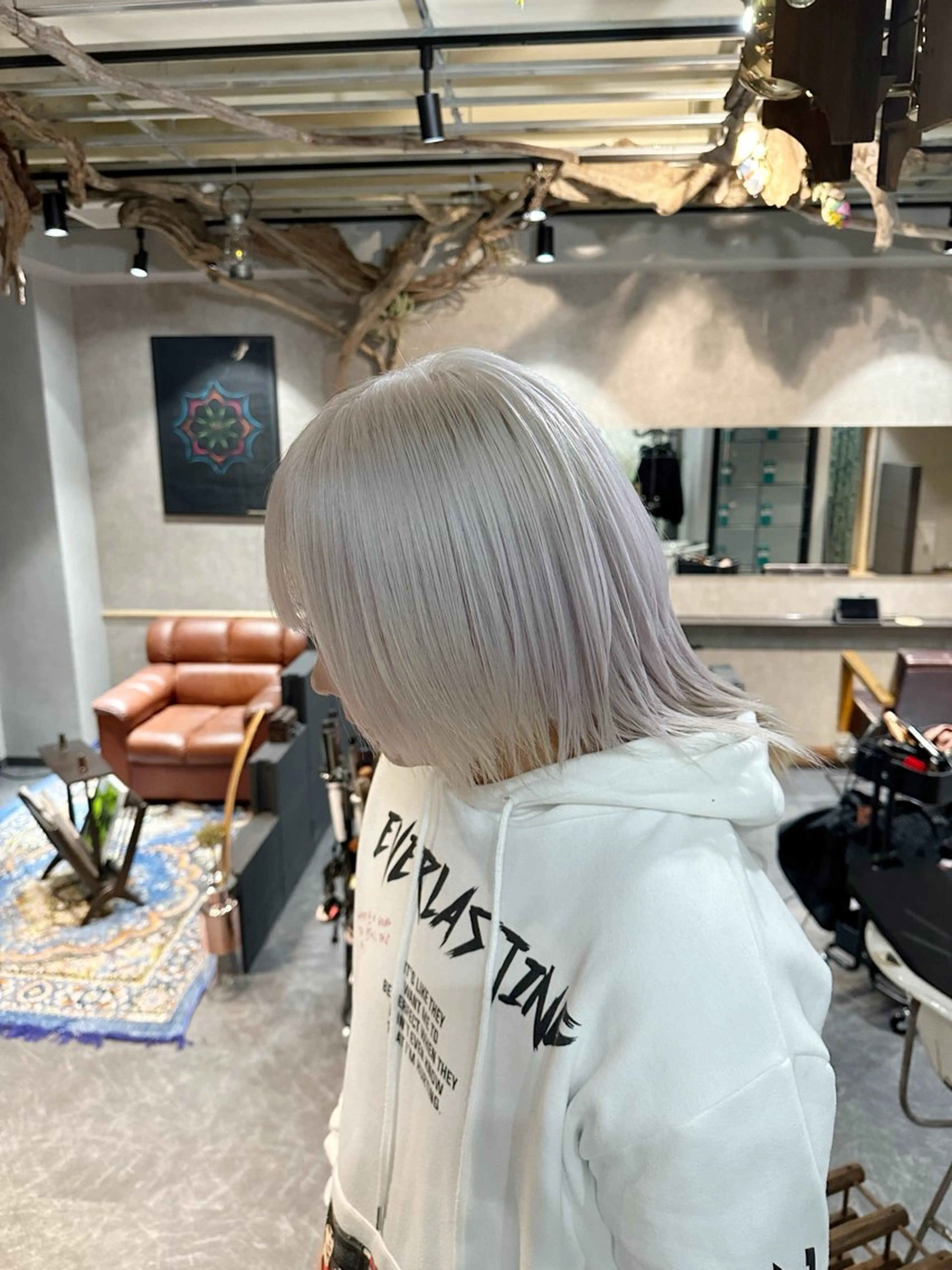 セミロング カラー アディクシーカラー ベージュカラー ブリーチ ケアブリーチ 透明感カラー カット ヘアカラー レイヤーブリーチ特化 ホワイト専門/岸のヘアスタイル