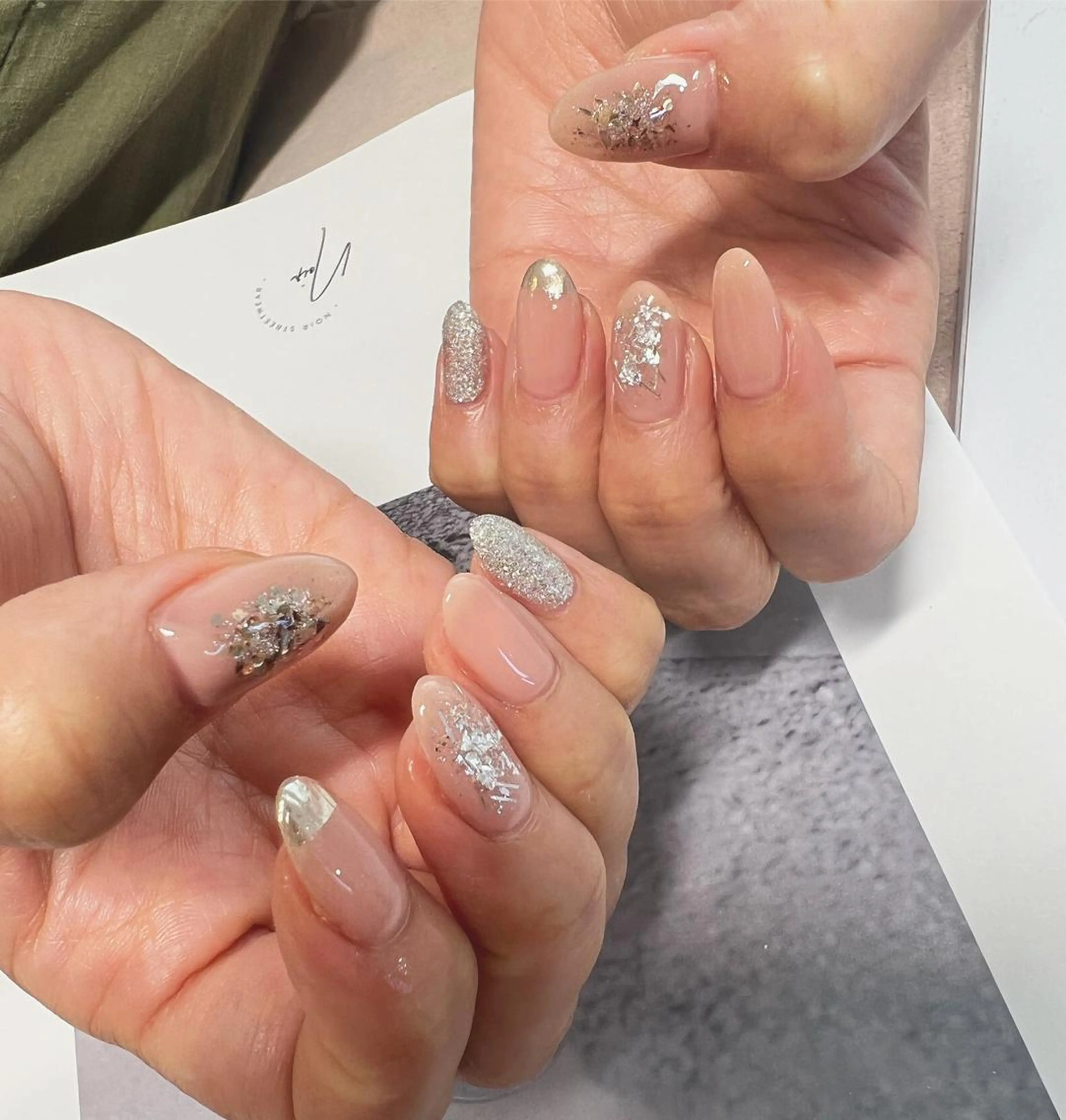 ネイル オーロラネイル ジェルネイル 韓国ネイル マグネットネイル ミラーネイル ちゅるんネイル🪄 耳ツボジュエリー🔗のネイルデザイン