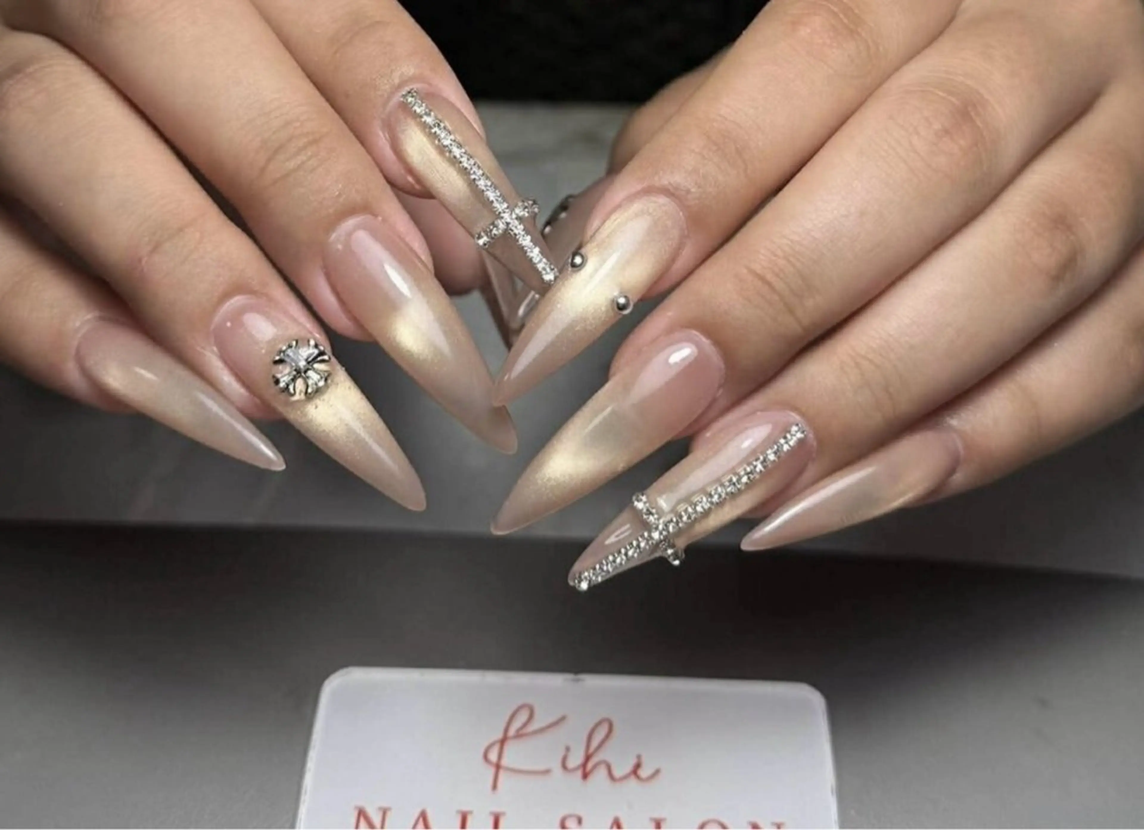 ネイル 清水 ユナのネイルデザイン