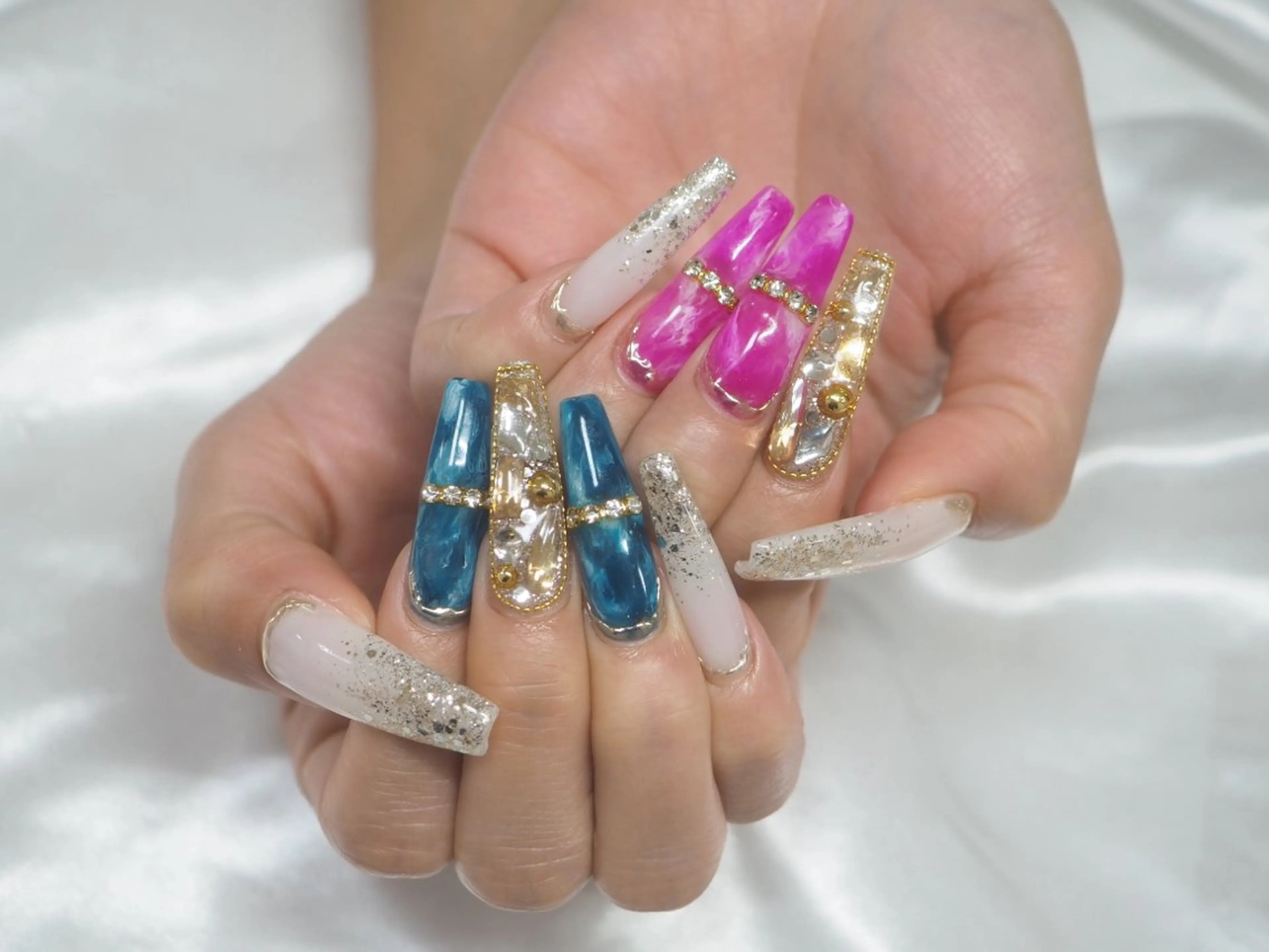 ネイル ハンドネイル 中江 彩芽のネイルデザイン