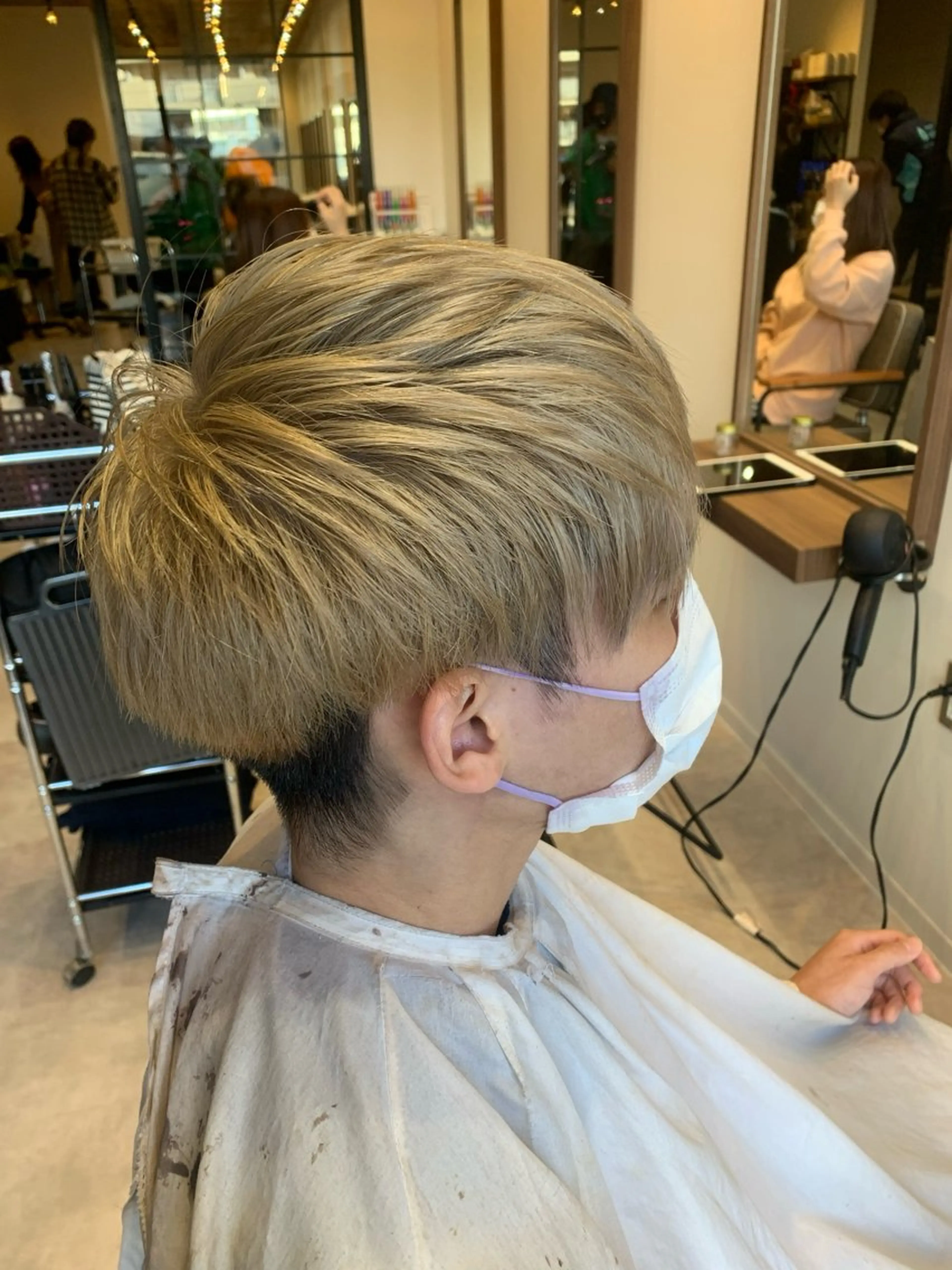 カラー メンズ ヘアカラー トリートメント ヘアセット 透け感✨ダメージレス カラーHana🤍のヘアスタイル