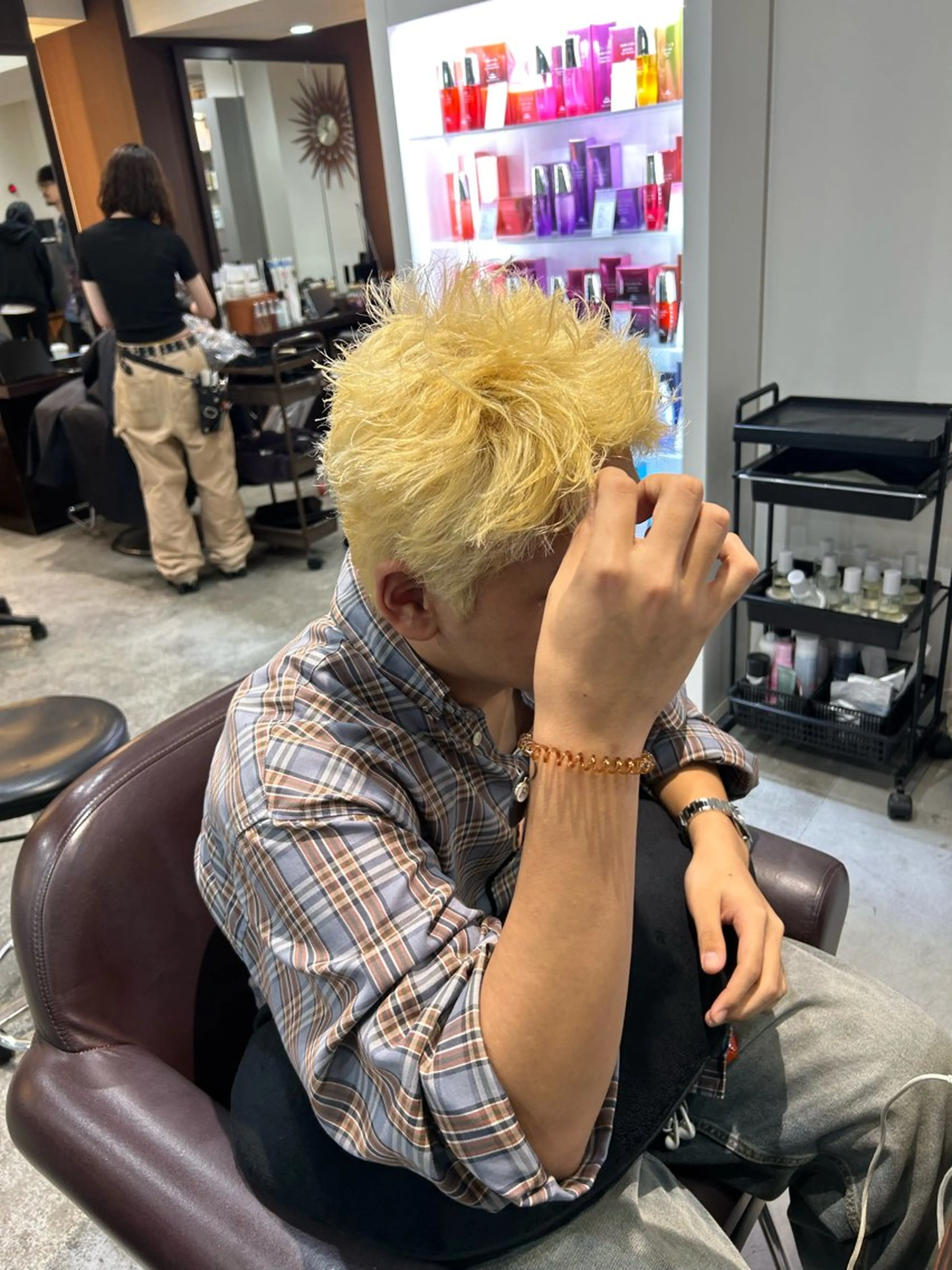 カラー メンズ スパイキーショート ブロンド ヘアカラー トリートメント 坂本奈都美 🎀のヘアスタイル