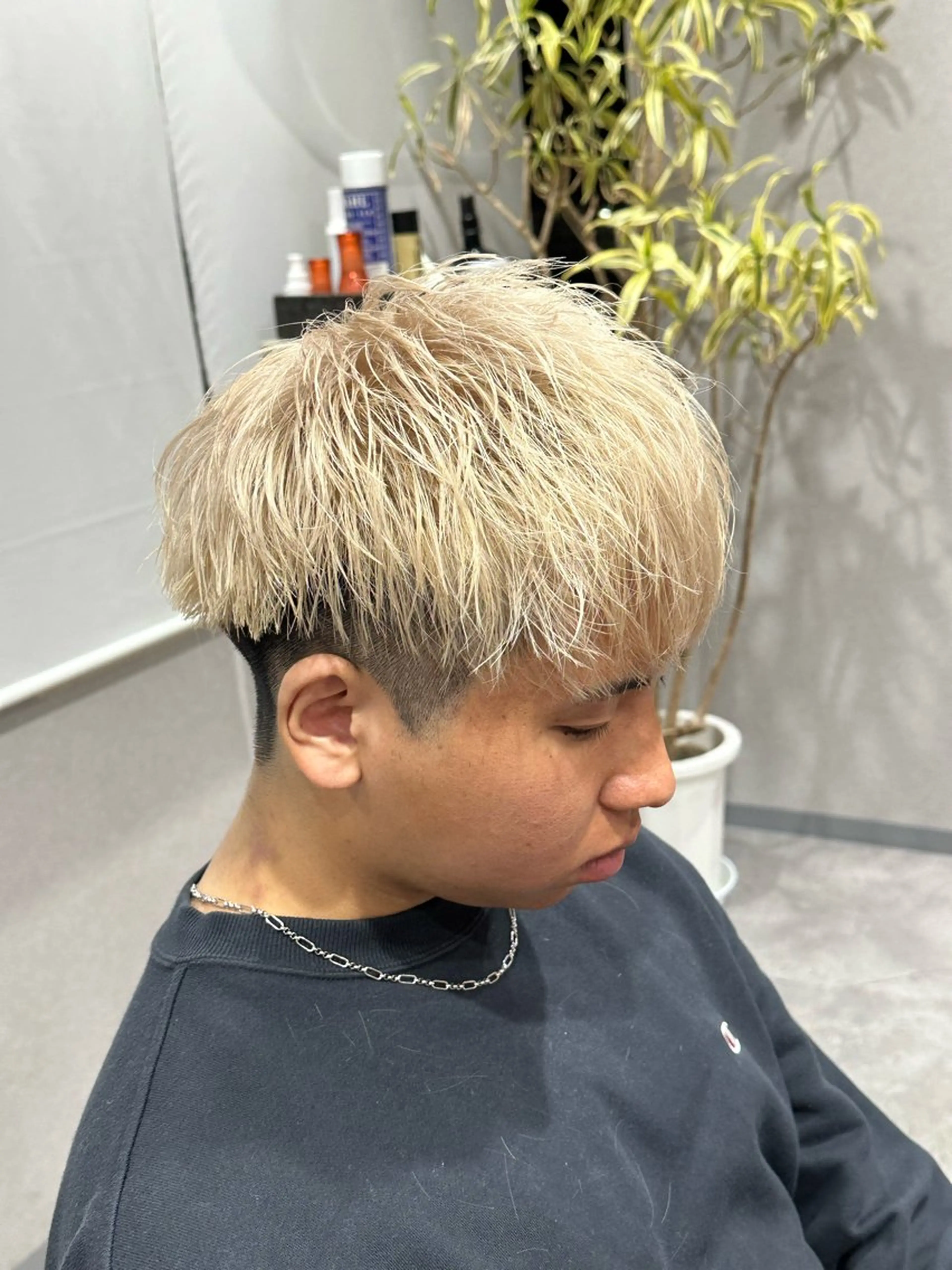 カラー メンズ 抜きっぱなしブロンド ブロンド ヘアカラー BTECHbyZen所属・ハイトーン特化 美容師[福永一世]のヘアスタイル