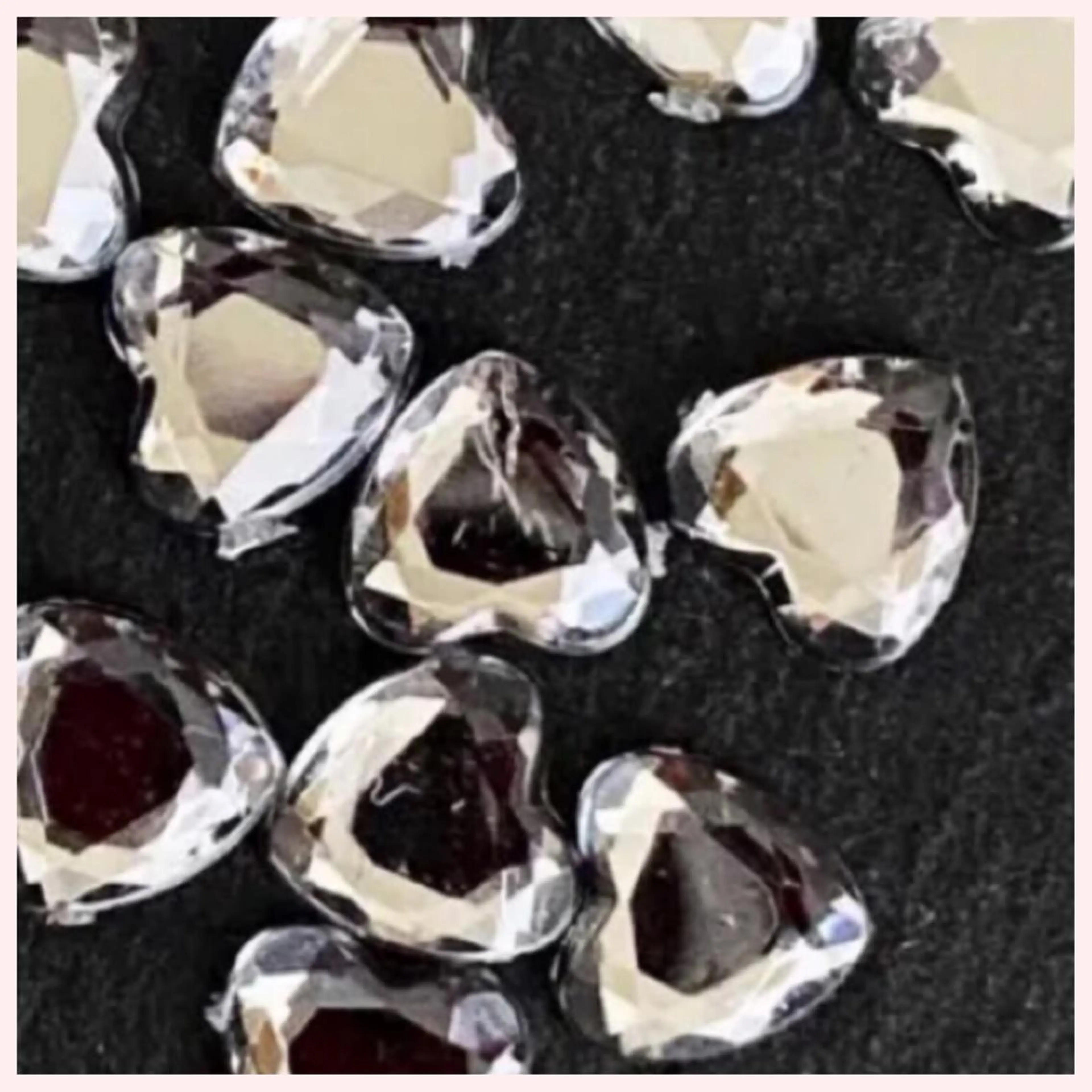 ネイル ストーンネイル ネイルサロン翼所属・ネイルサロン 翼【仙川4分】のネイルデザイン