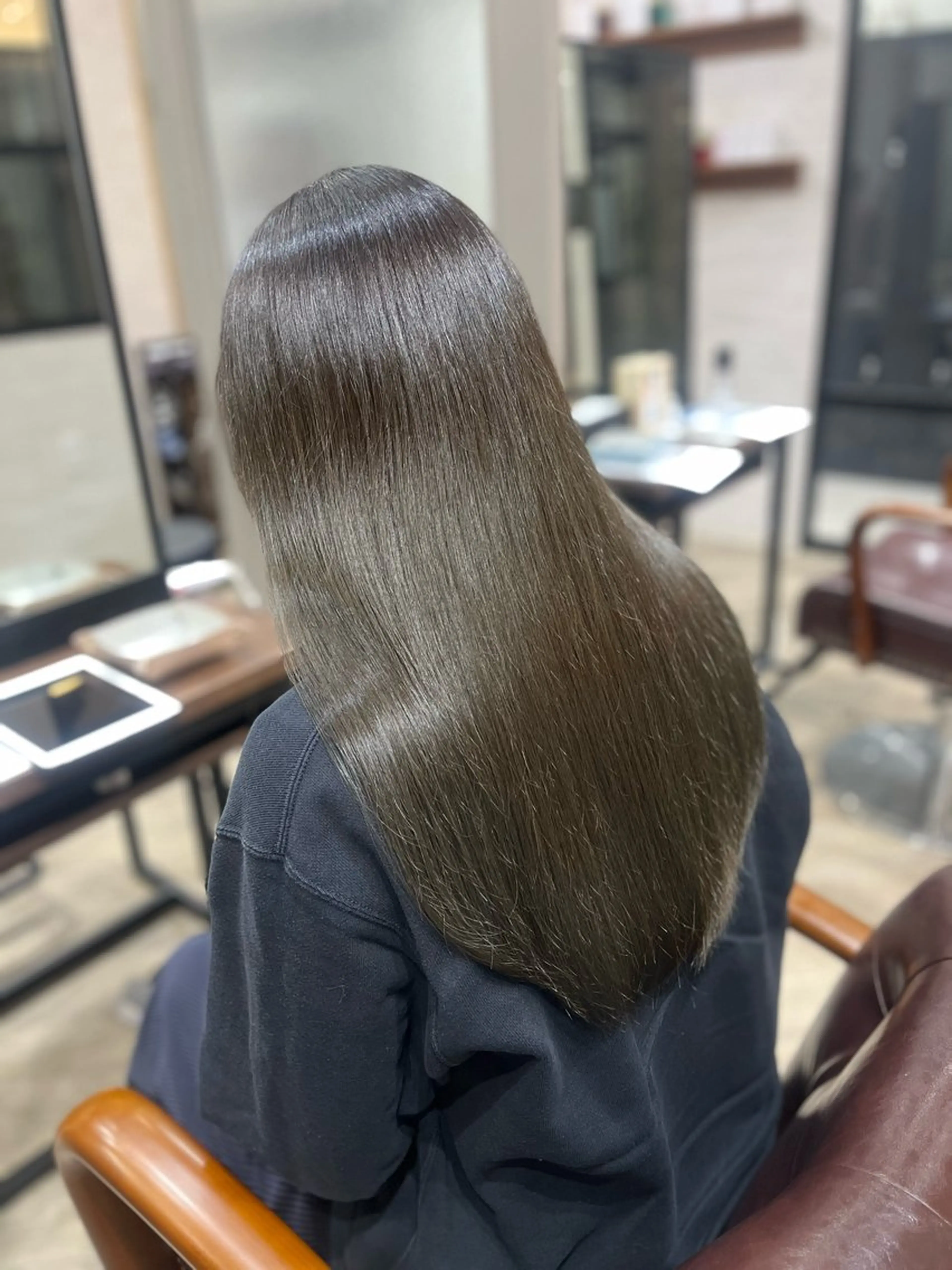 ロング カラー グレージュ オリーブグレージュ オリーブグレー ヘアカラー トリートメント 🫧ぷる艶カラー🫧 Yuubi🦩のヘアスタイル