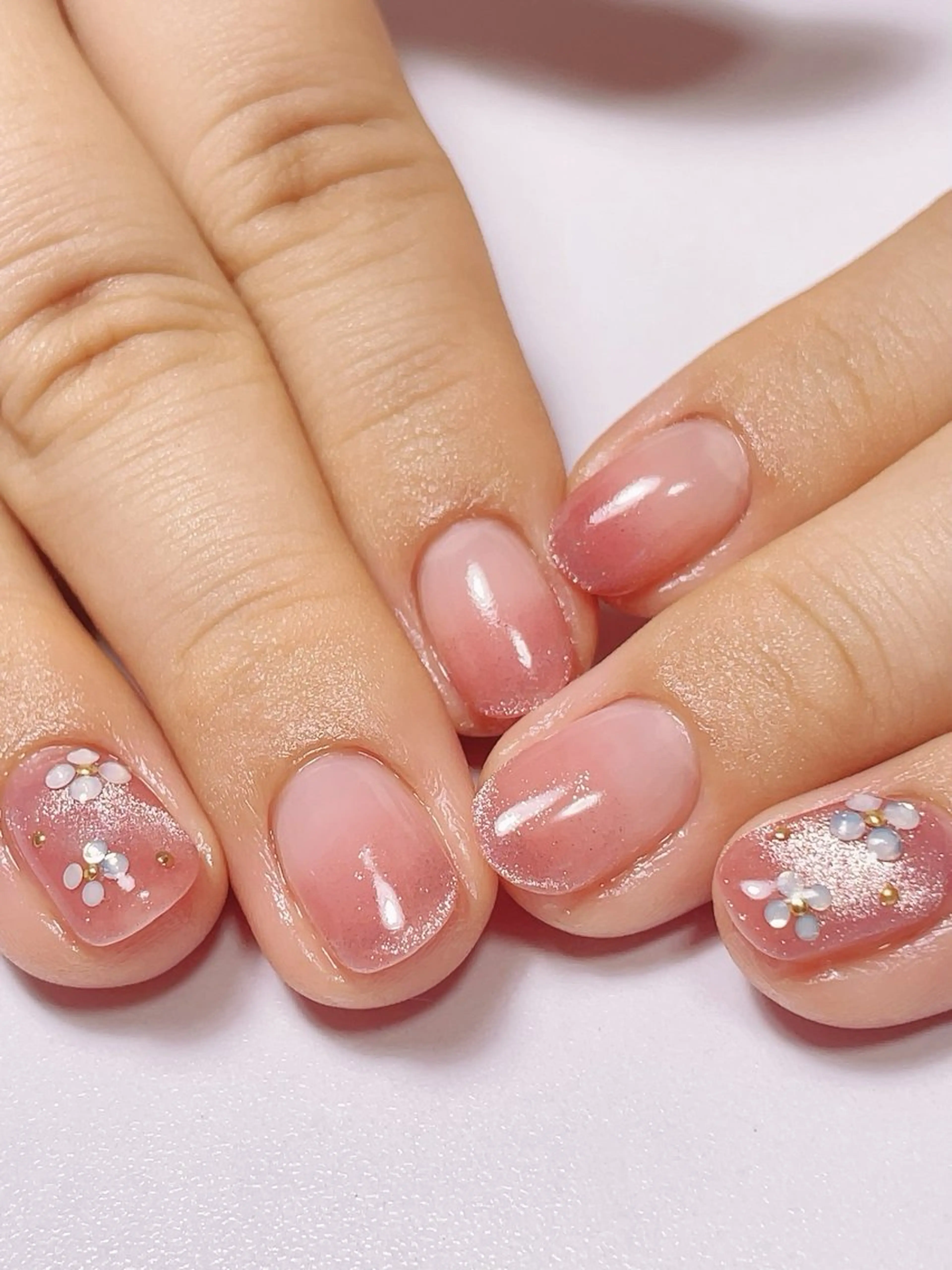 ネイル ハンドネイル かかと角質ケア opal所属・樫村 美波のネイルデザイン