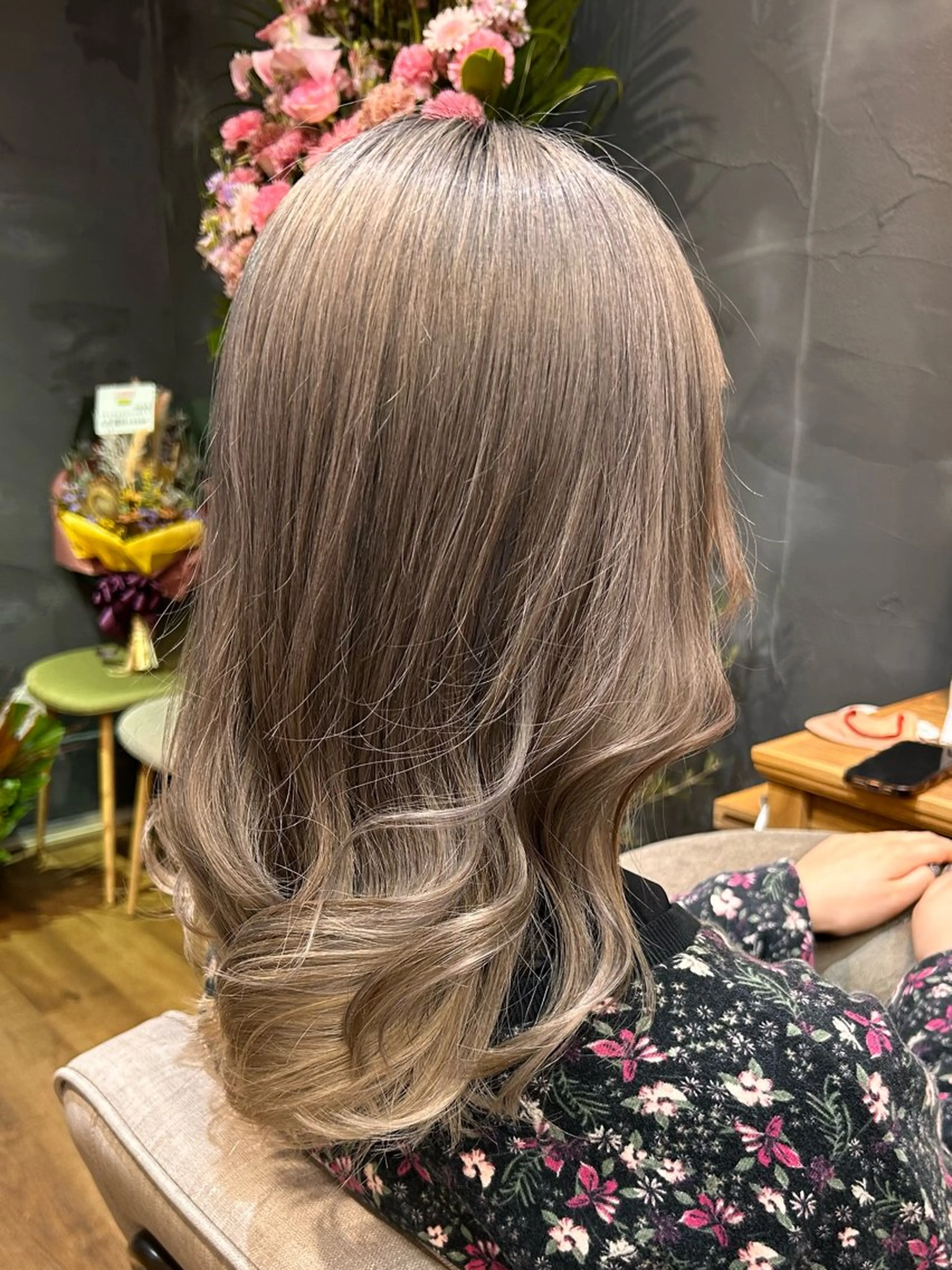 セミロング カラー ブリーチ カット ヘアカラー トリートメント 大人かわいい💎ツヤ ✧亜美︎✧我孫子のヘアスタイル