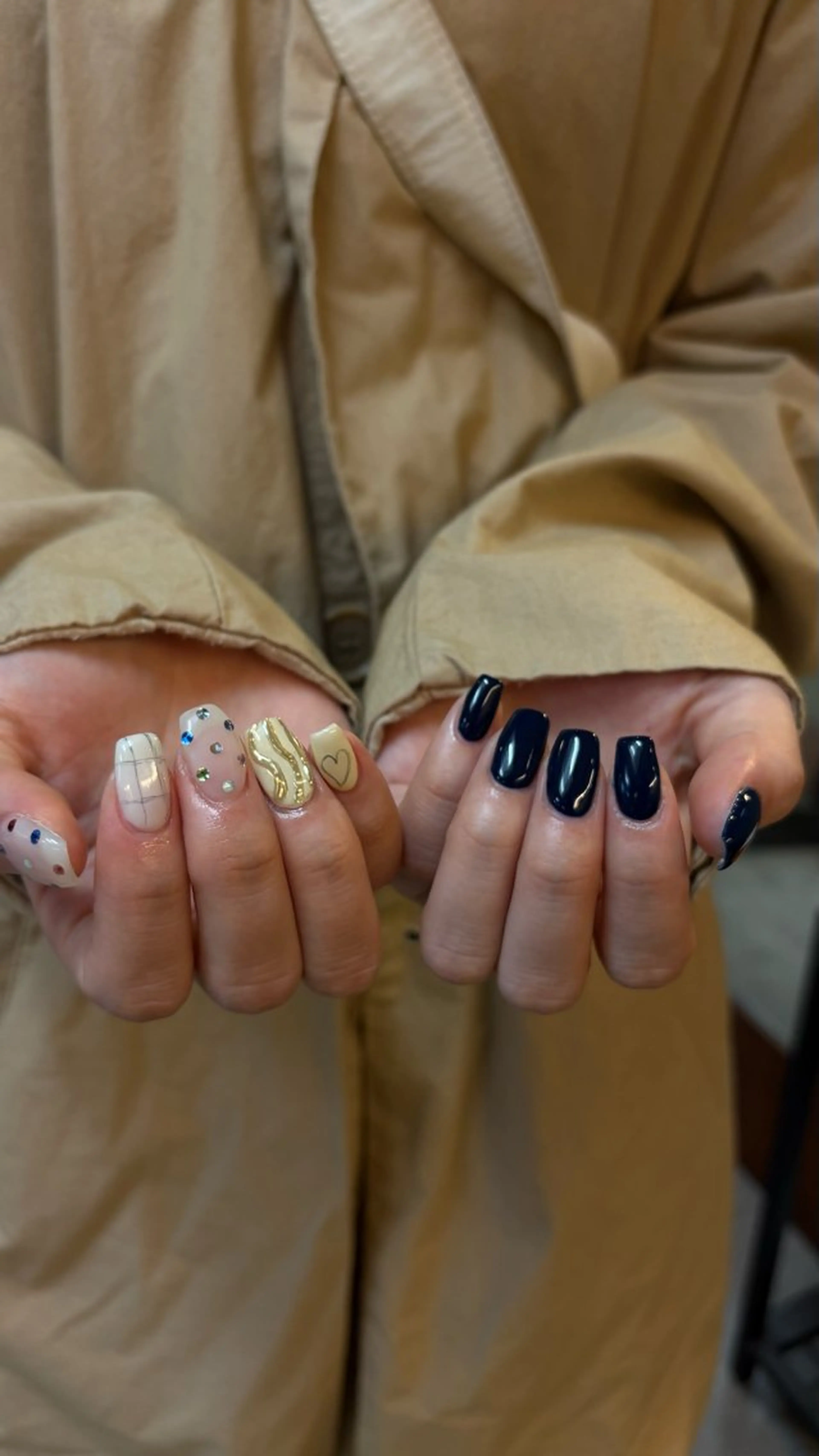 ネイル しおん🎶|ひと 癖ニュアンス|個性派のネイルデザイン