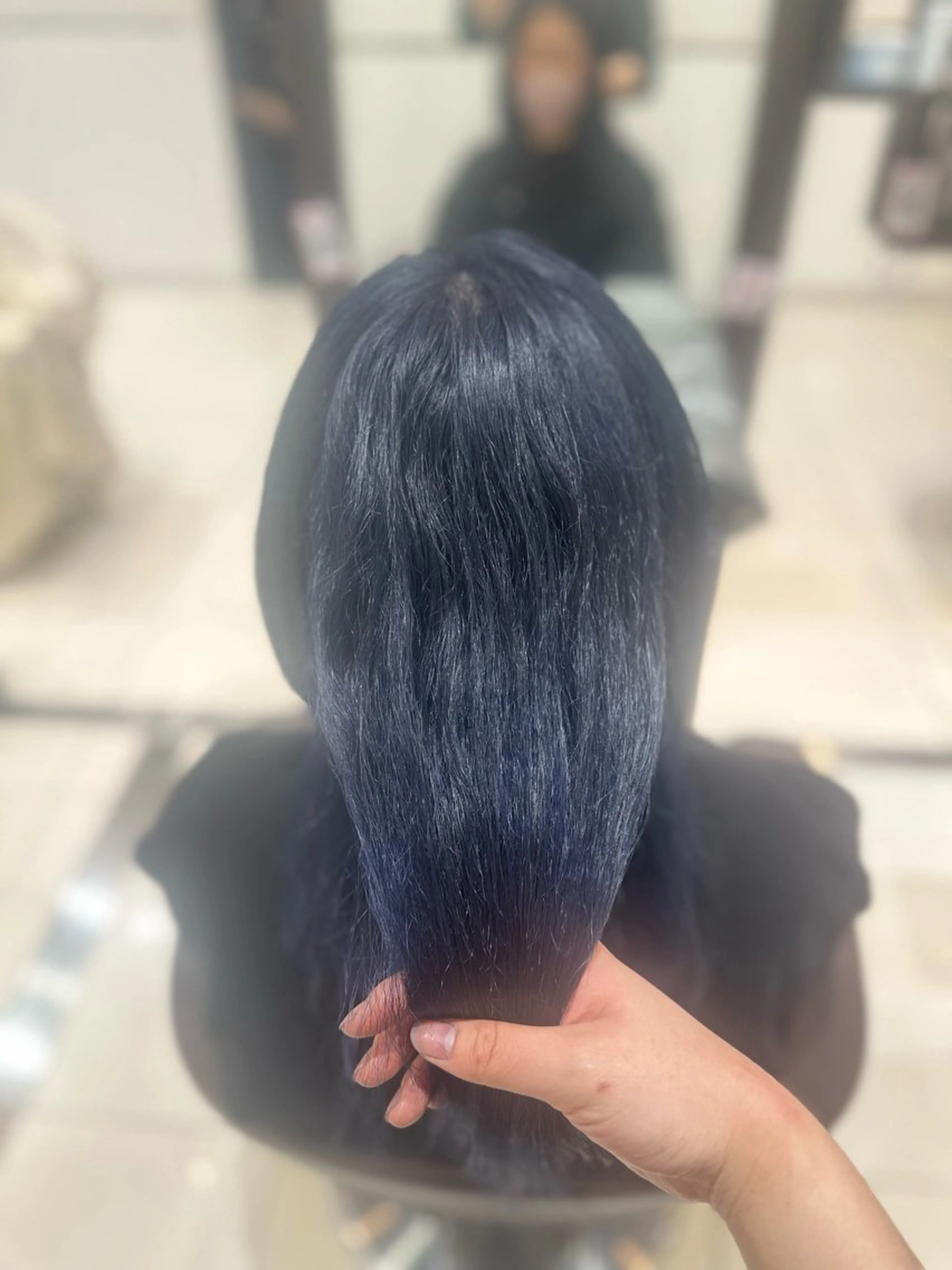 カラー ブリーチ ネイビーカラー ヘアカラー 🖤ྀི渡邉 あみか🖤ᩚのヘアスタイル