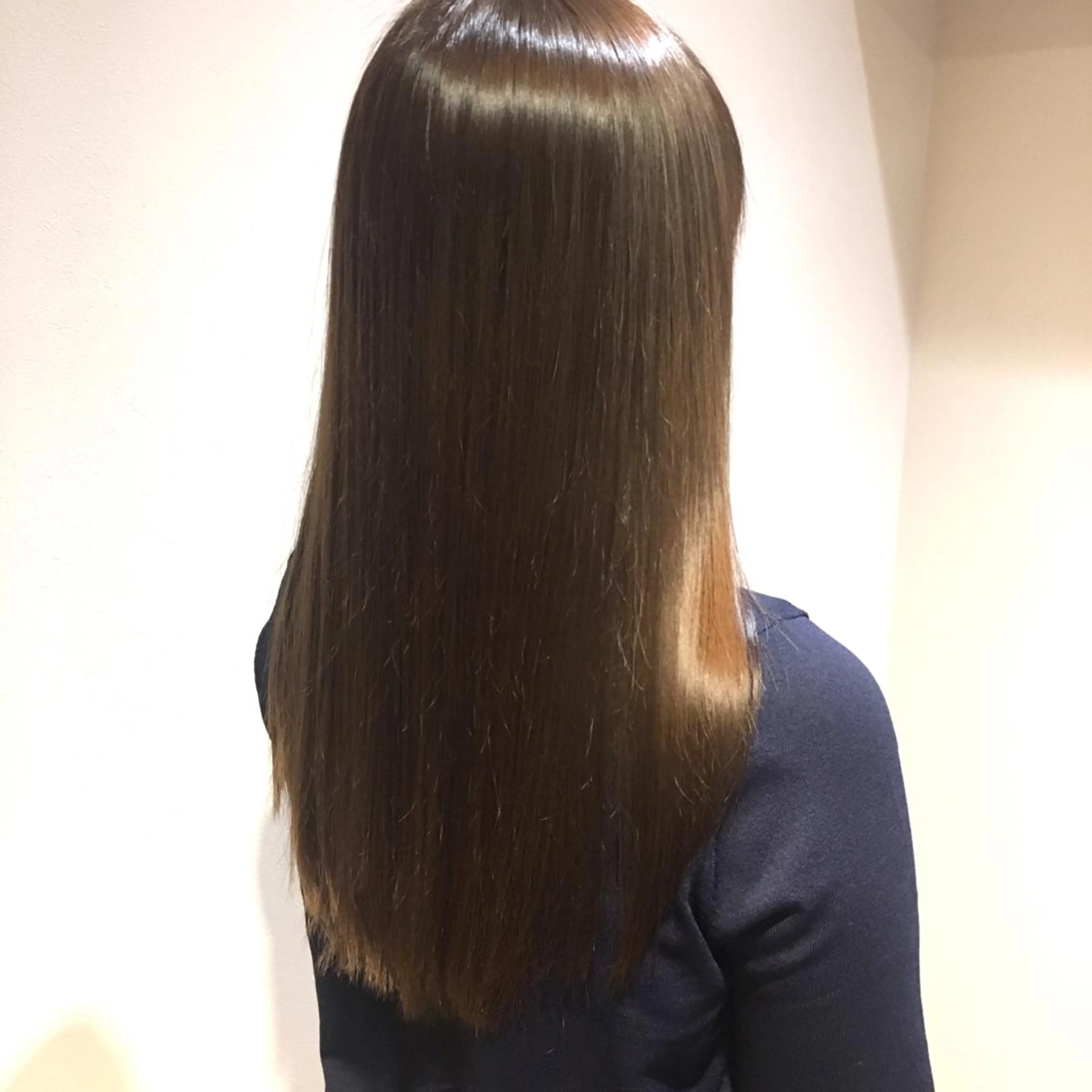 ロング カラー 透明感カラー イルミナカラー トリートメント BLANC所属・黒崎 伸治のヘアスタイル