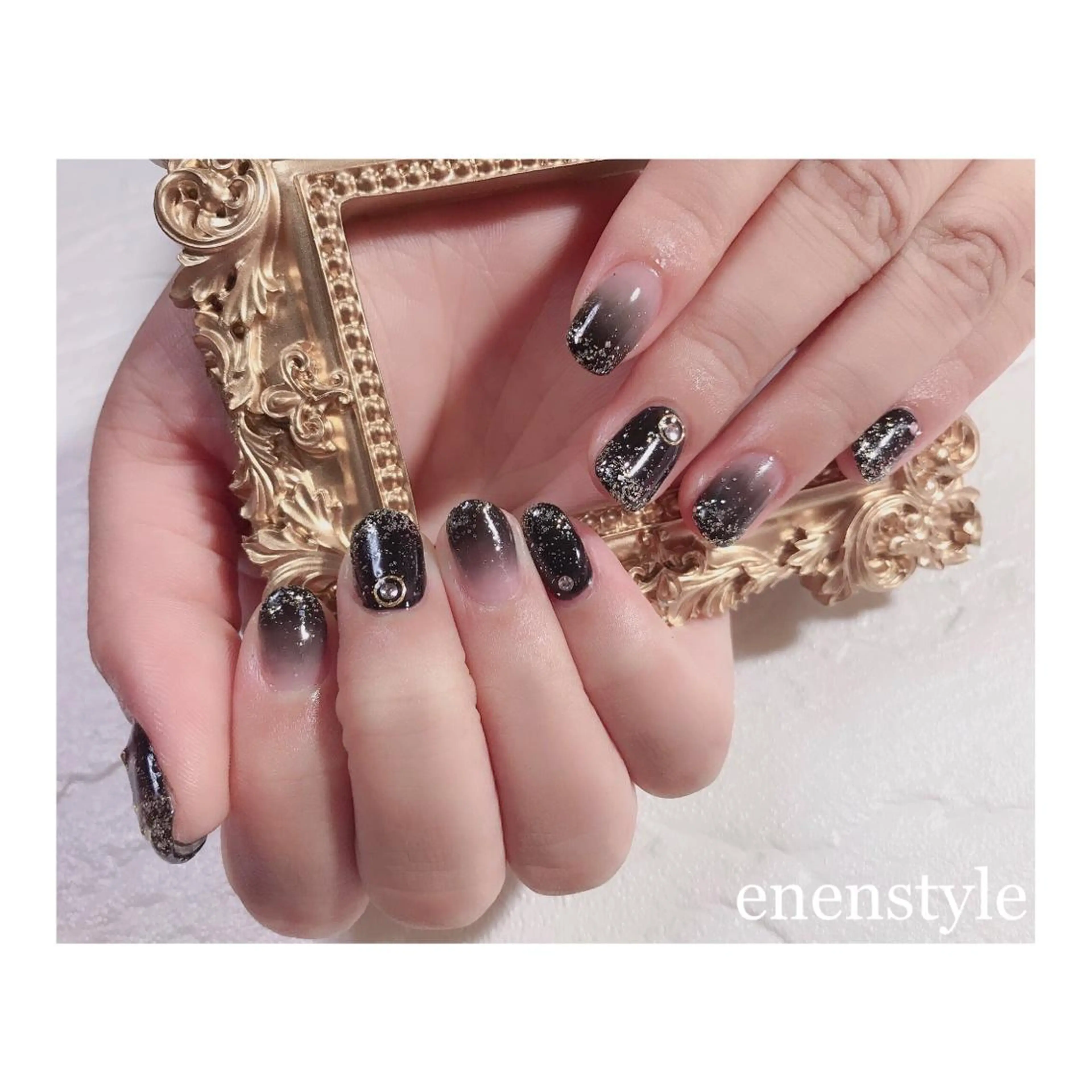 ショート ネイル グラデーション ハンドネイル 👑enen style👑のネイルデザイン
