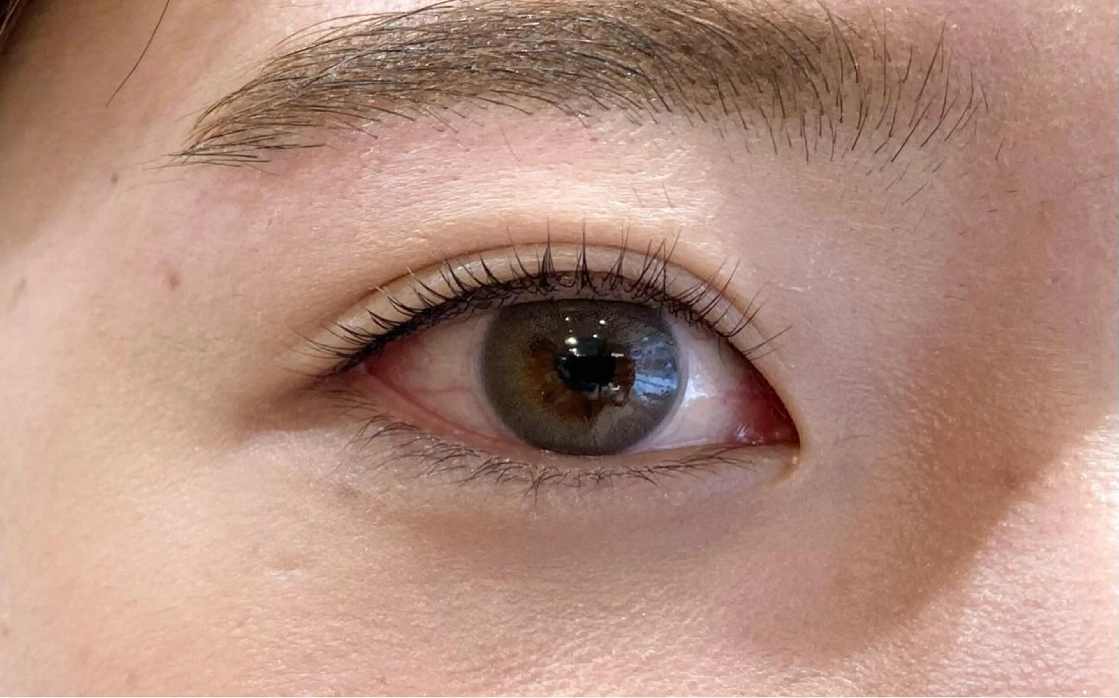 キッズ マツエク・マツパ パリジェンヌラッシュリフト まつげパーマ sola: neolive出沼のマツエク・マツパデザイン