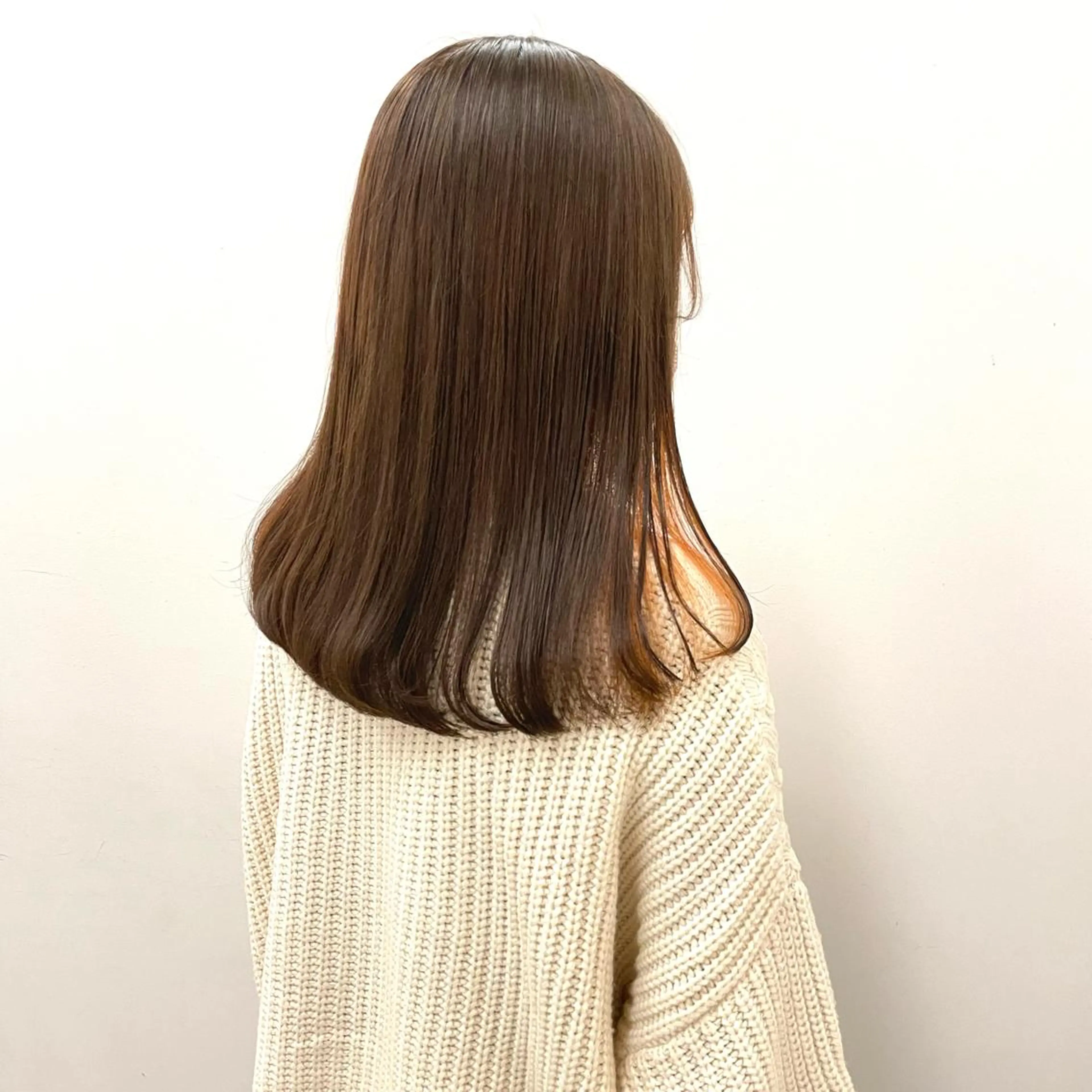 セミロング カラー ヘアアレンジ ベージュカラー ブリーチ ショコラベージュ オレンジ オレンジベージュ GO TODAY  SHAiRE SALON岡山所属・Sana/ 耳ツボ/インナーのヘアスタイル