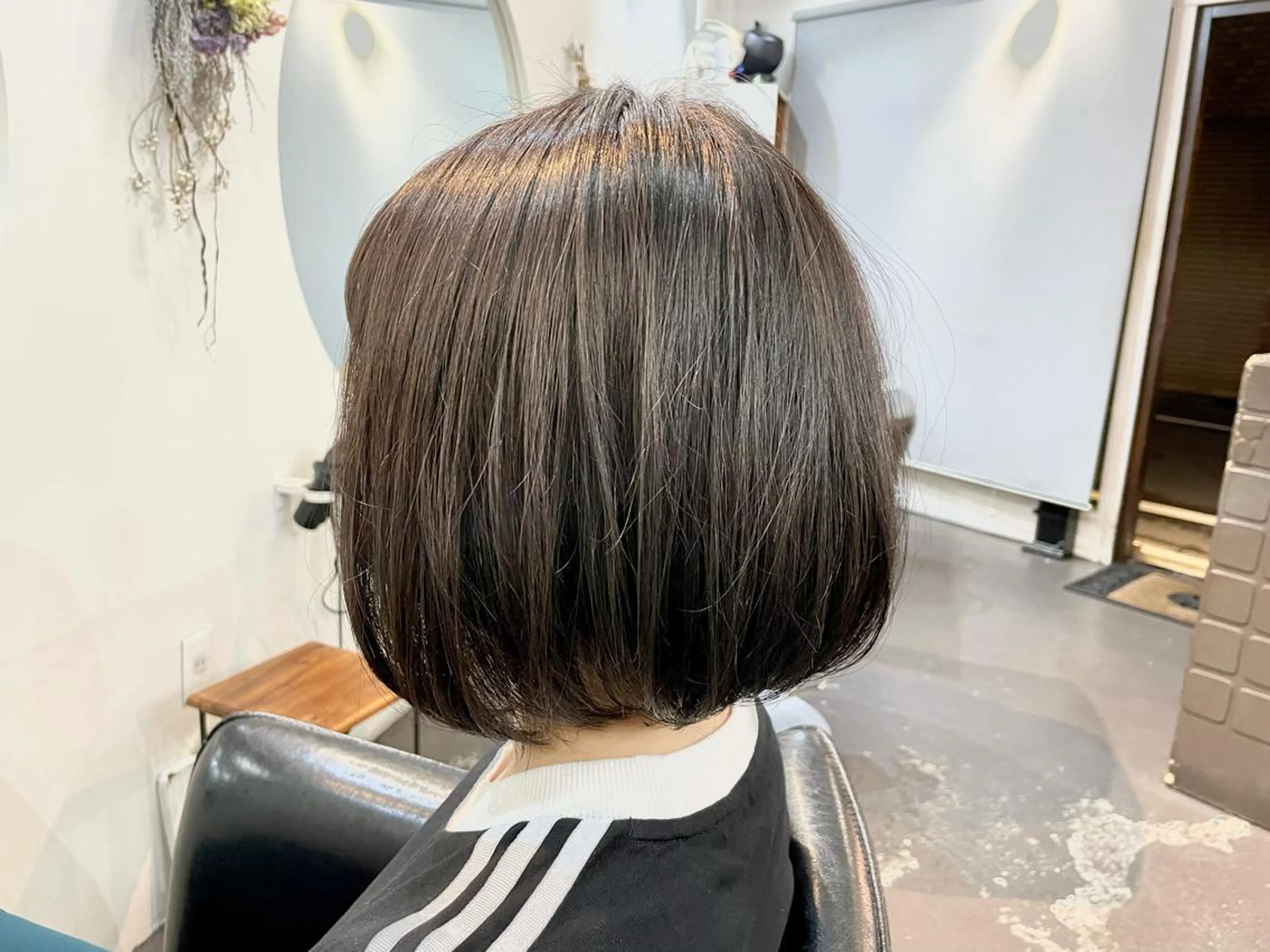 ショート カラー 透明感カラー グレージュ ボブ MVALLEY所属・韓国ヘア/ 古川のヘアスタイル