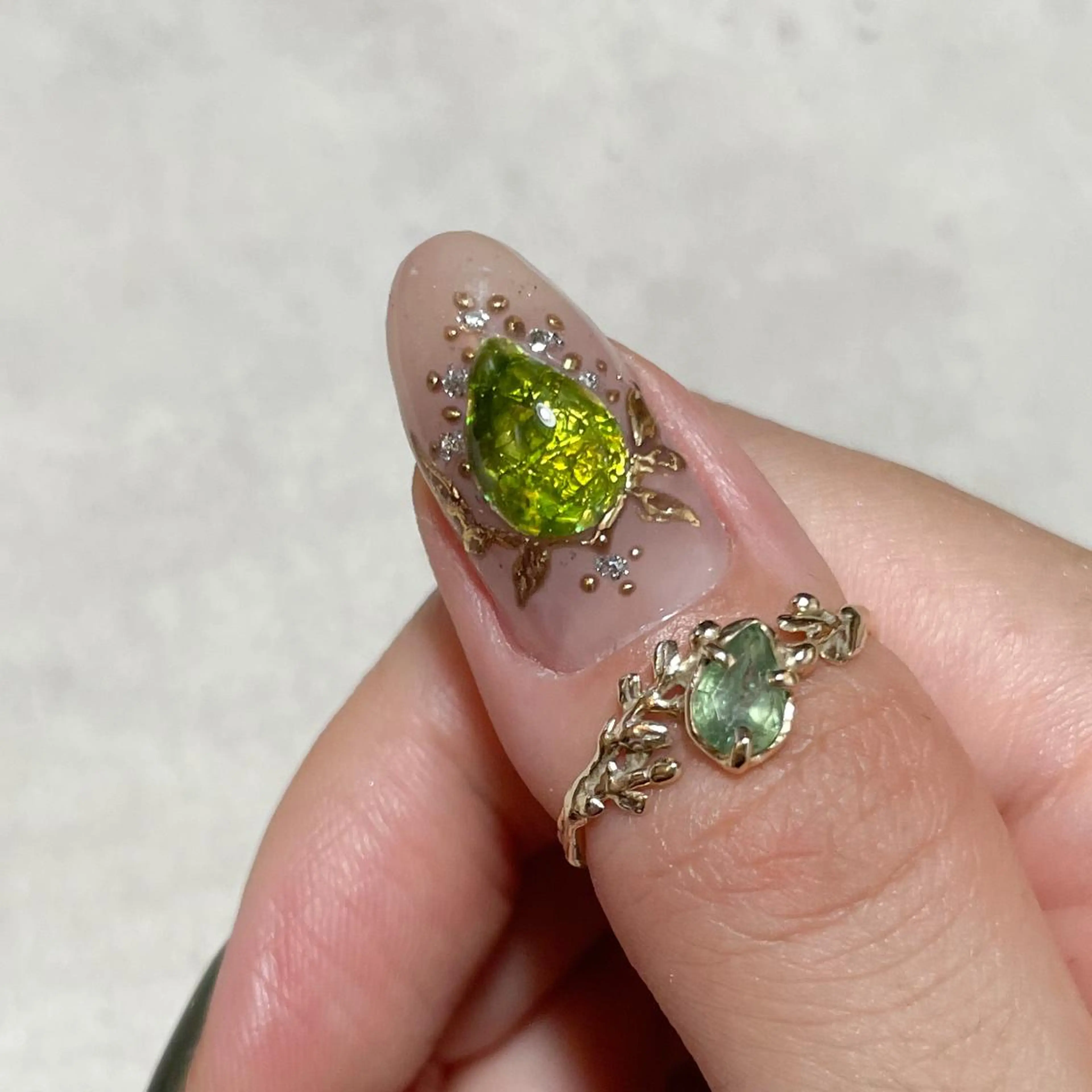 ネイル atelier　FIORITURA所属・FIORITURA aiのネイルデザイン