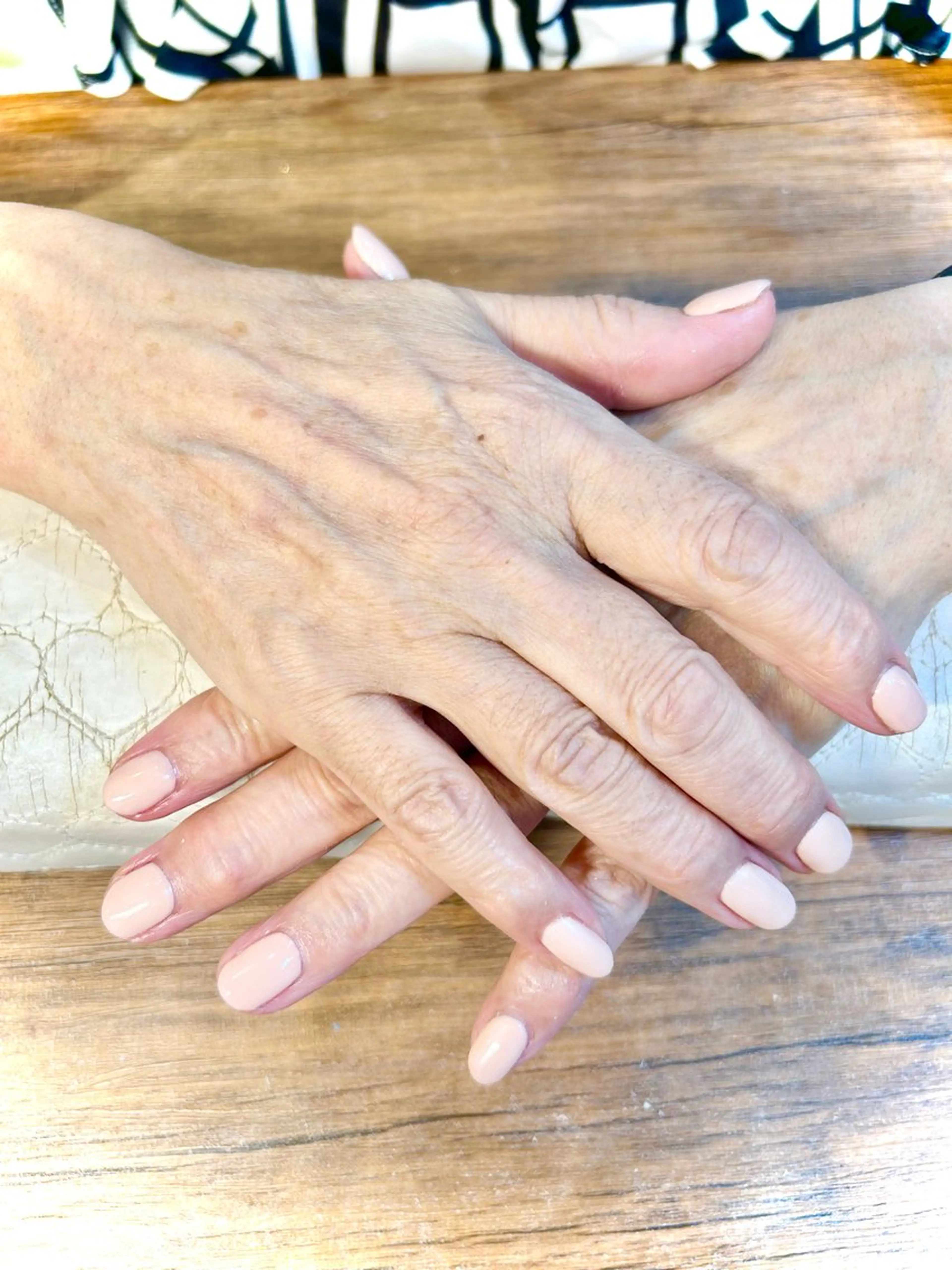 ネイル ワンカラーネイル ネイルサロンエーナイン札幌大通本店所属・宇野 舞美のネイルデザイン