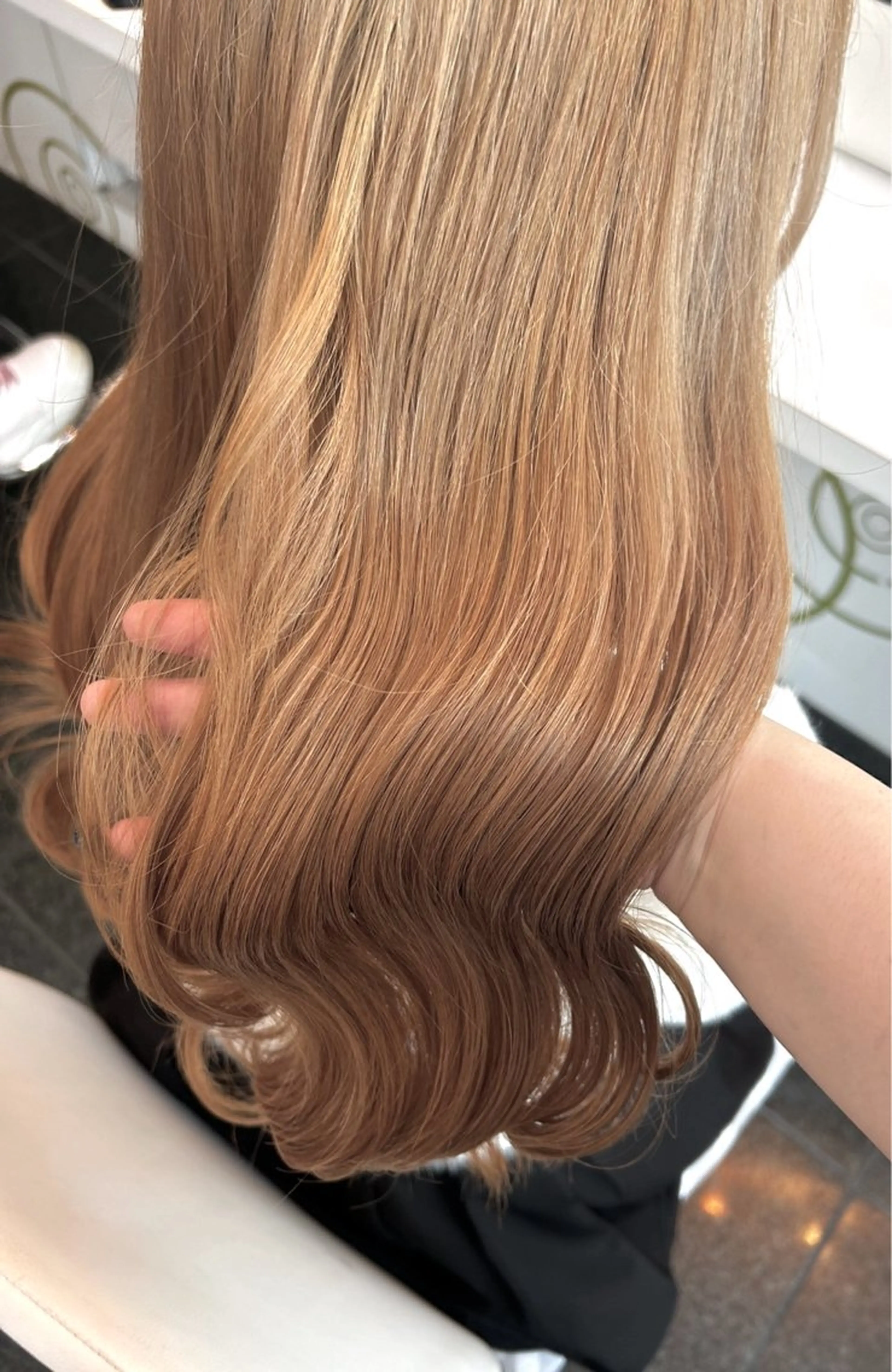 ロング カラー ベージュカラー ブリーチ ミルクティーベージュ ヘアカラー ガーリー×韓国🎀 ⟡.·天野結良⟡.·のヘアスタイル