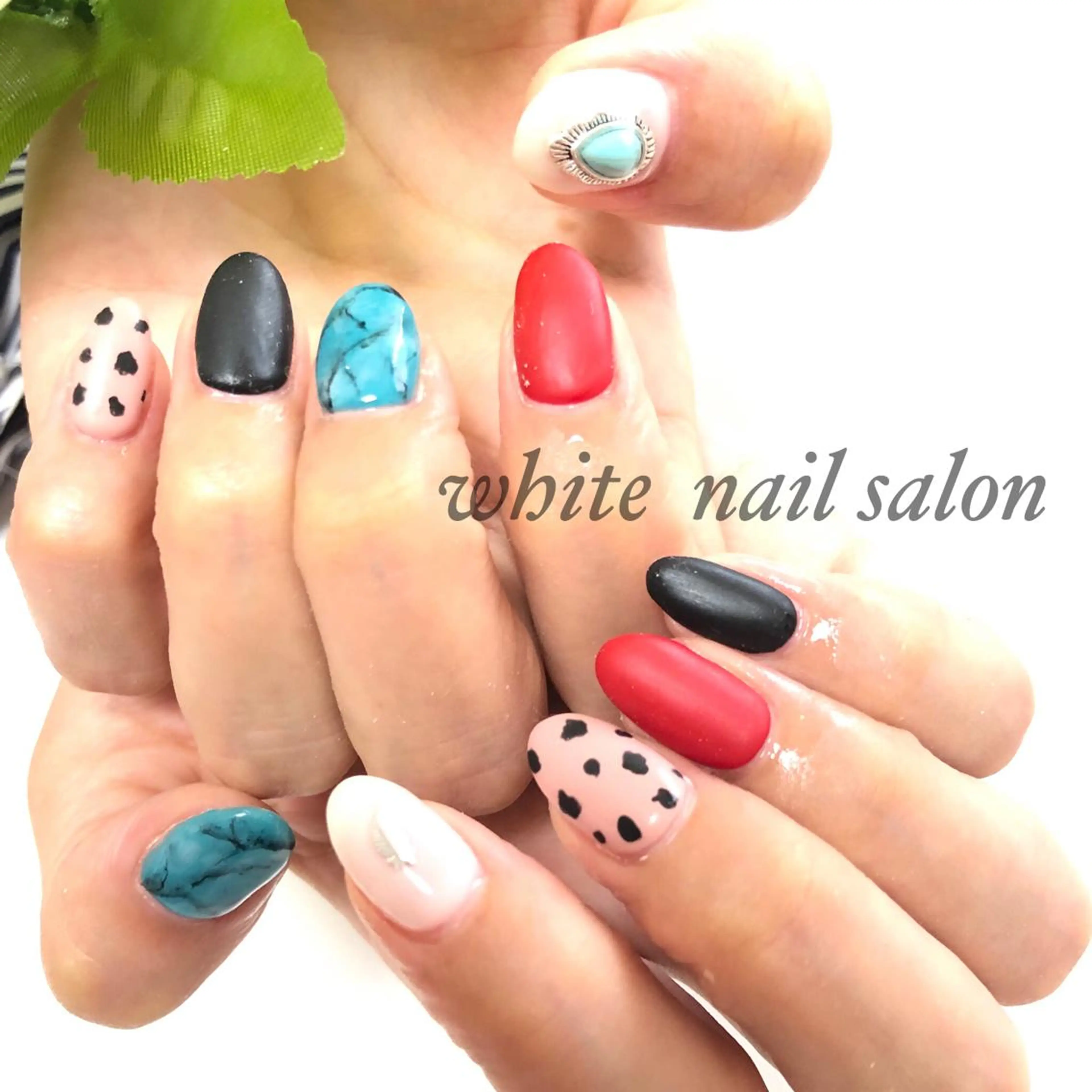 ネイル アートネイル フットネイル フレンチネイル ジェルネイル 持ち込み ハンドネイル white nail salonのネイルデザイン