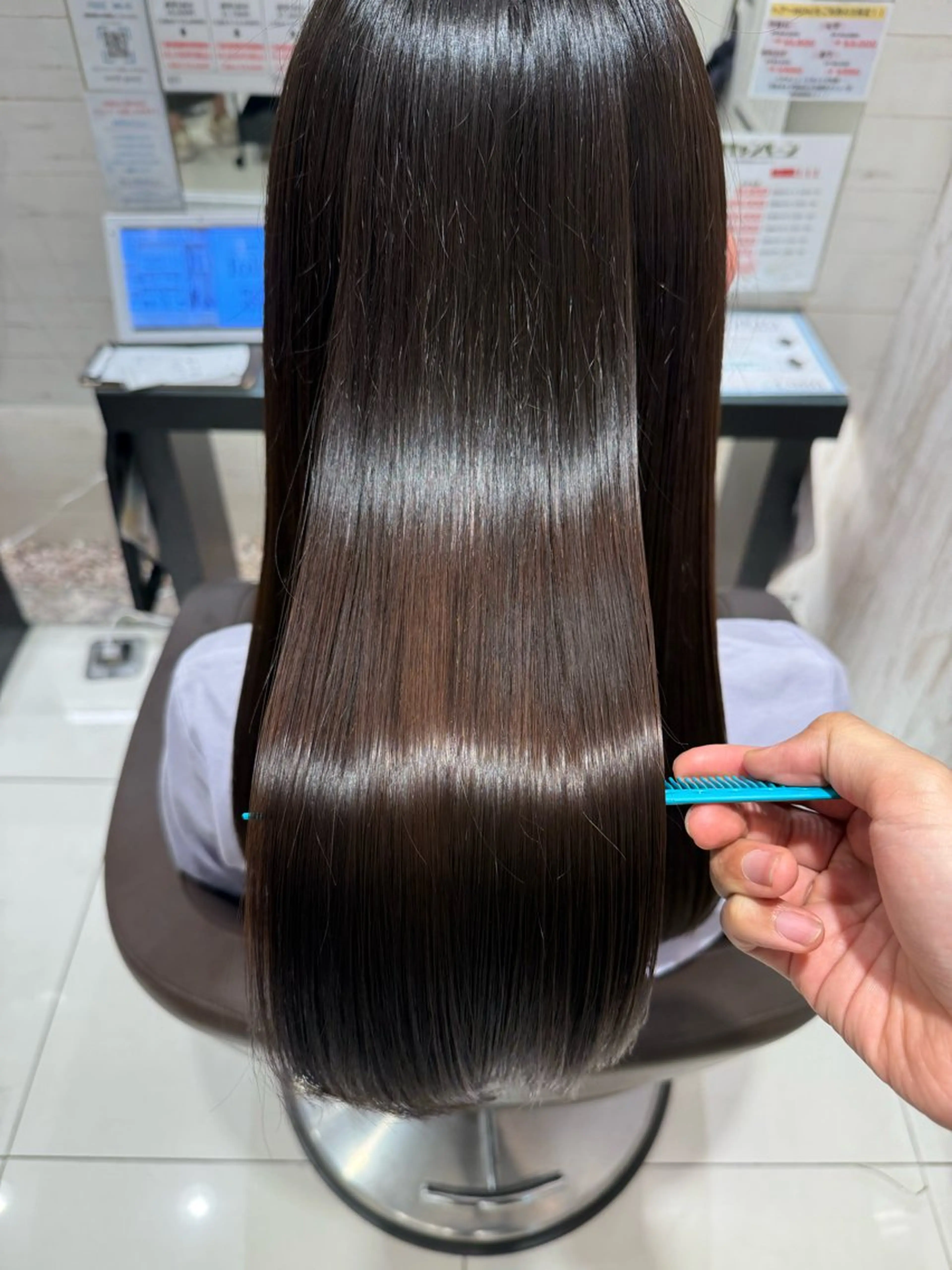 ロング カット 縮毛矯正 トリートメント EARTH 山﨑龍馬のヘアスタイル